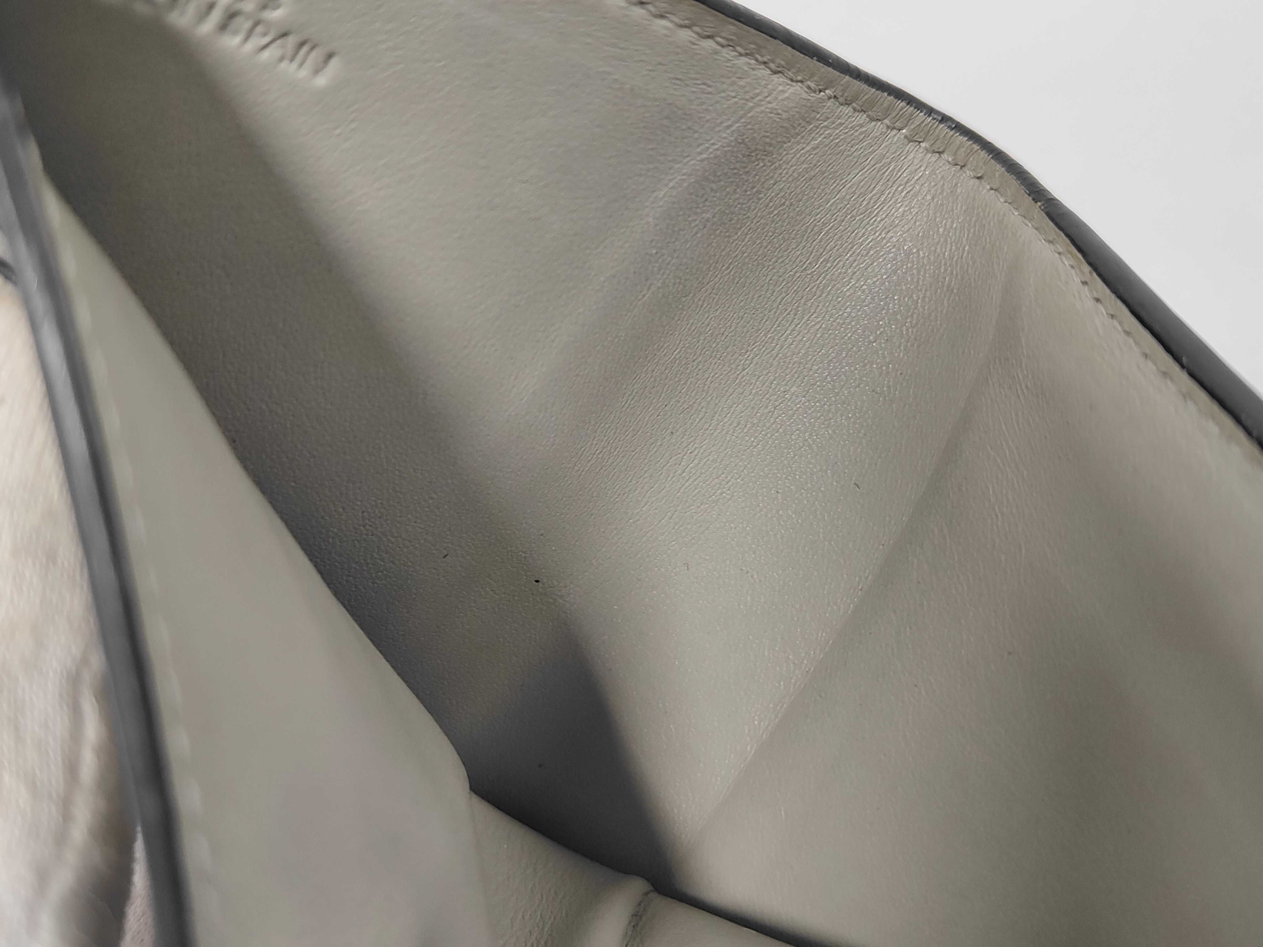 Bi-fold Leather Wallet, Greige — view 11