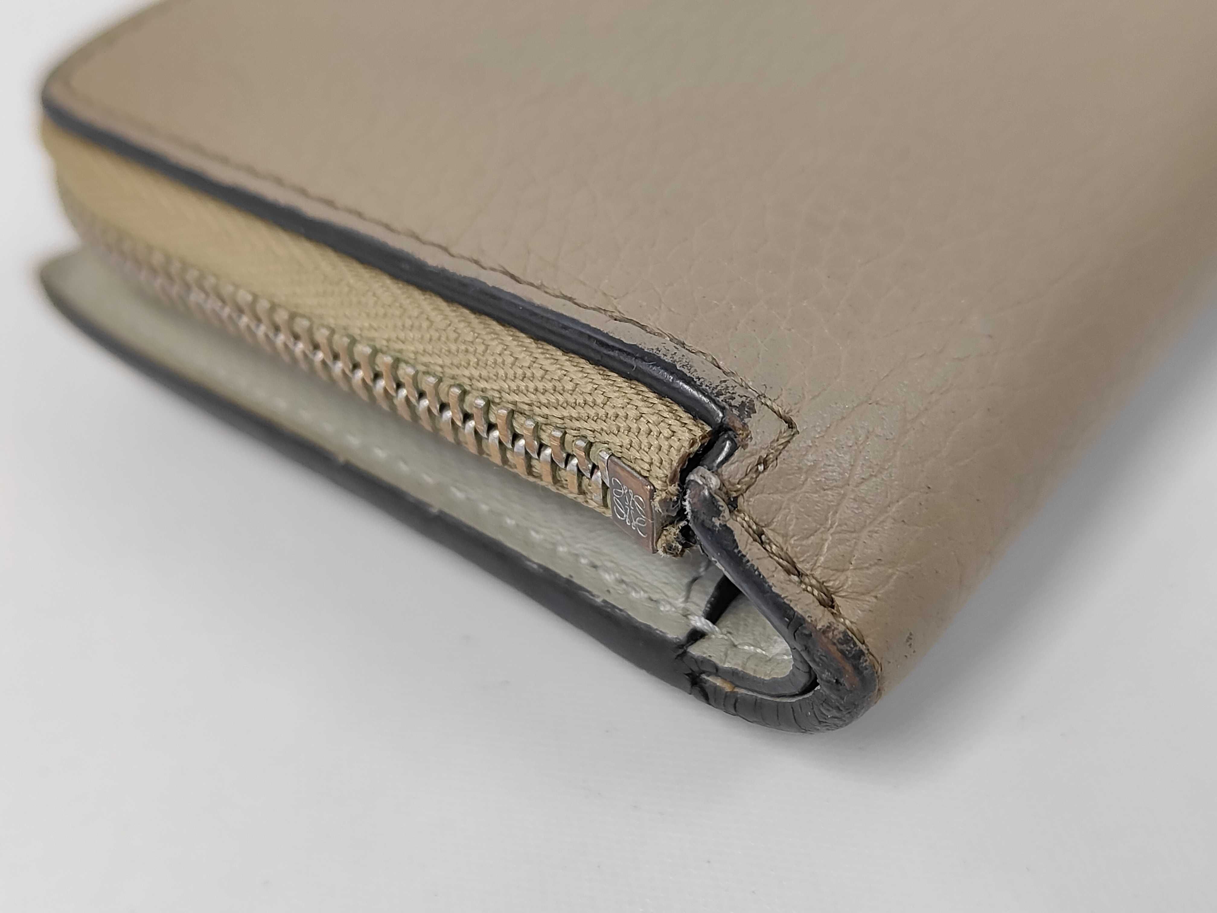 Bi-fold Leather Wallet, Greige — view 3