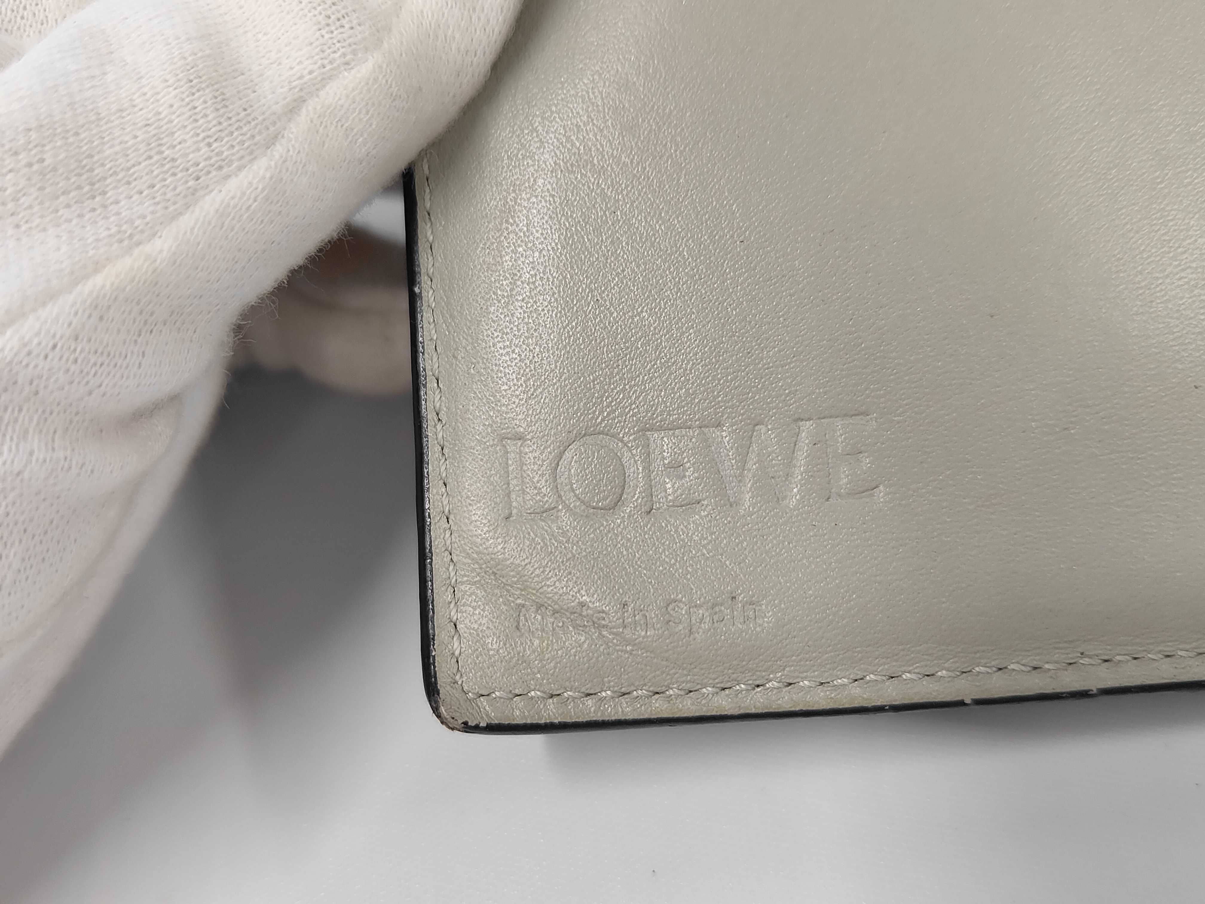 Bi-fold Leather Wallet, Greige — view 8