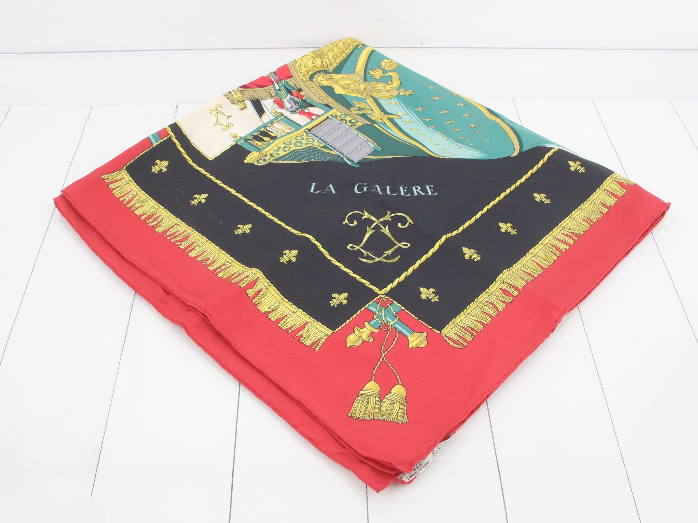 Carre 90 scarf, with box. — view 2