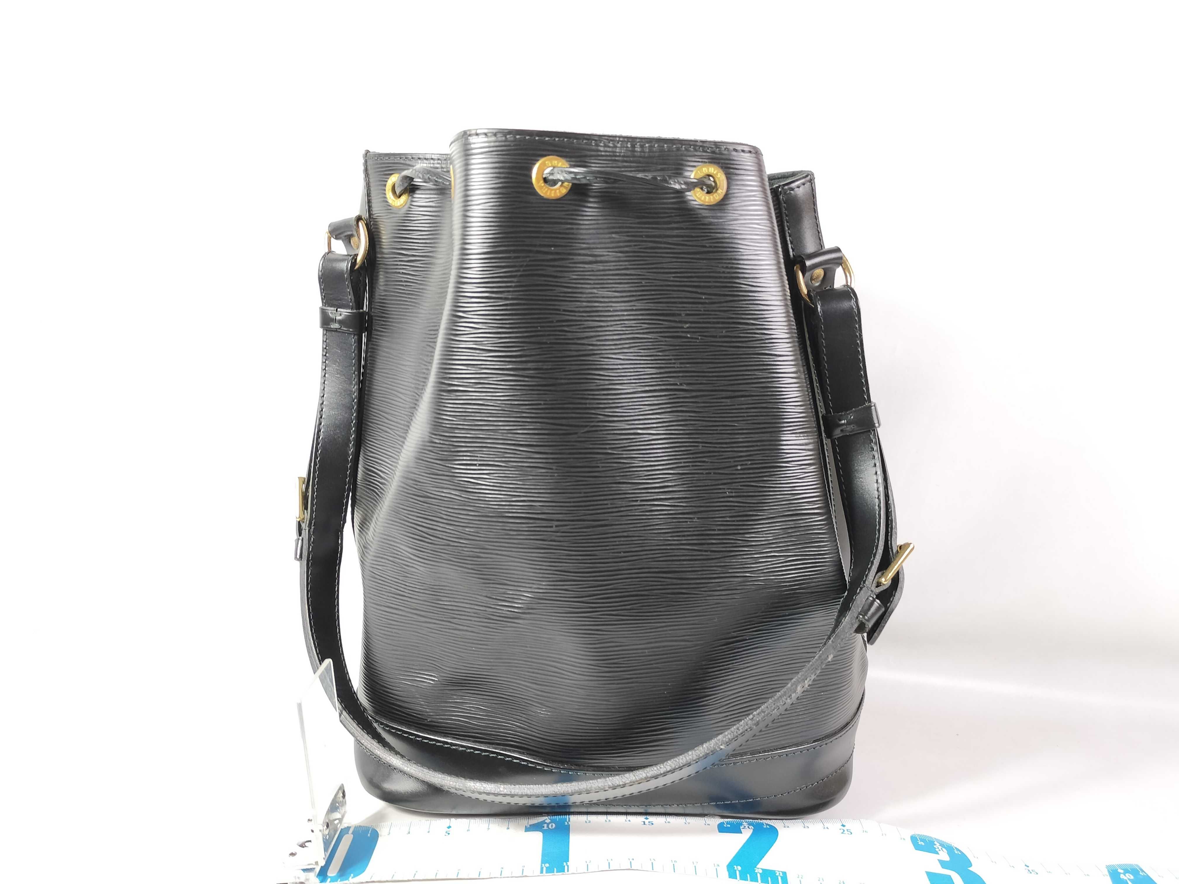 Epi Leather Noe Shoulder Bag (M59002) - Handbag — view 2