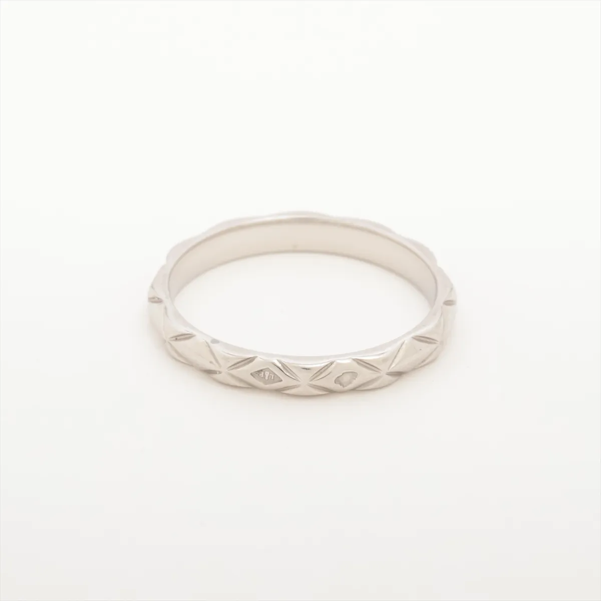 Matelassé 3-Diamond Ring, Pt950, 2.4g, Size 47, 19P0526, Minor Stone — view 2