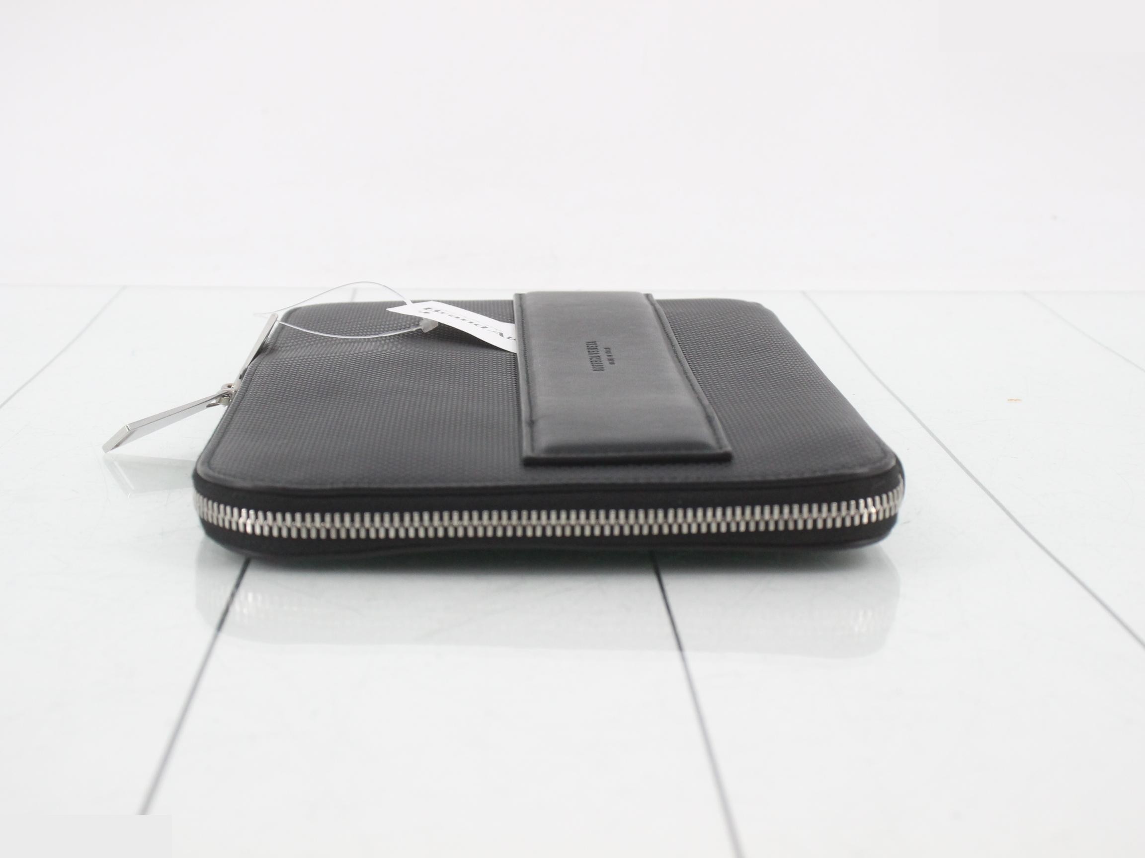 Rubber Intrecciato Clutch Bag, Leather, Black — view 4