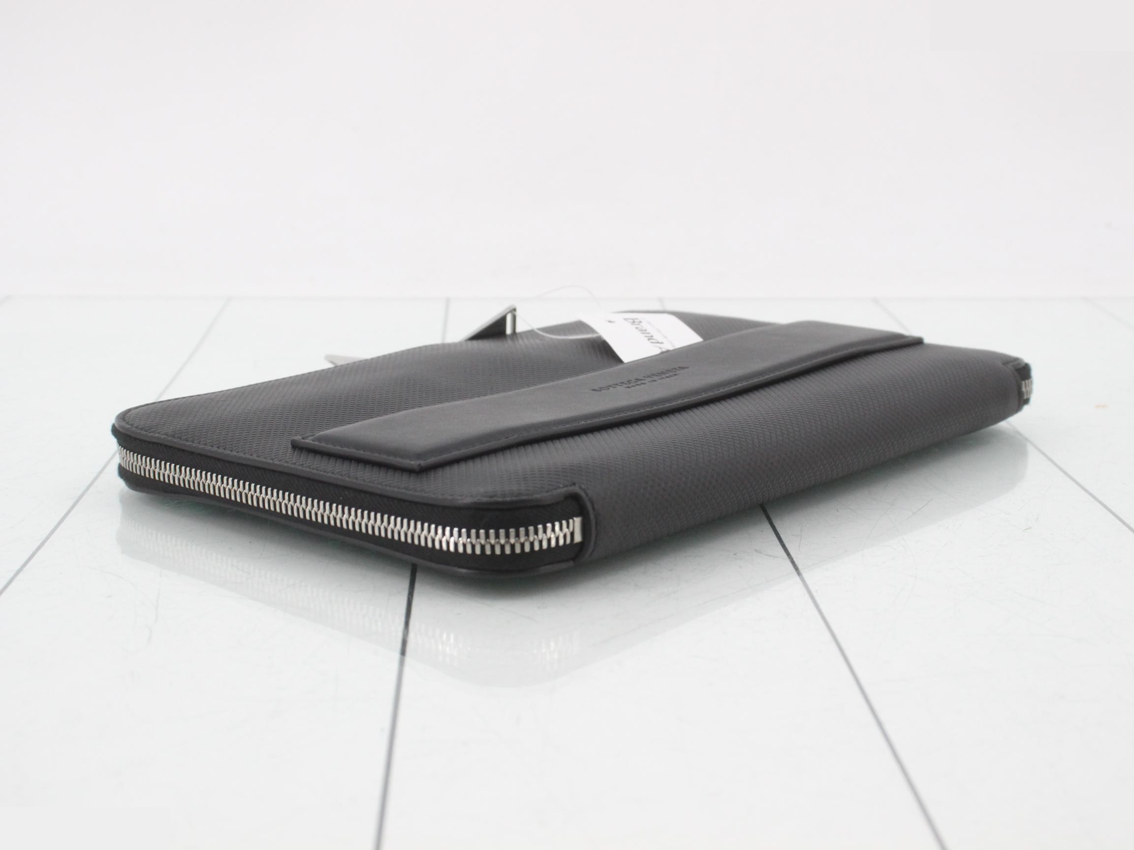 Rubber Intrecciato Clutch Bag, Leather, Black — view 5