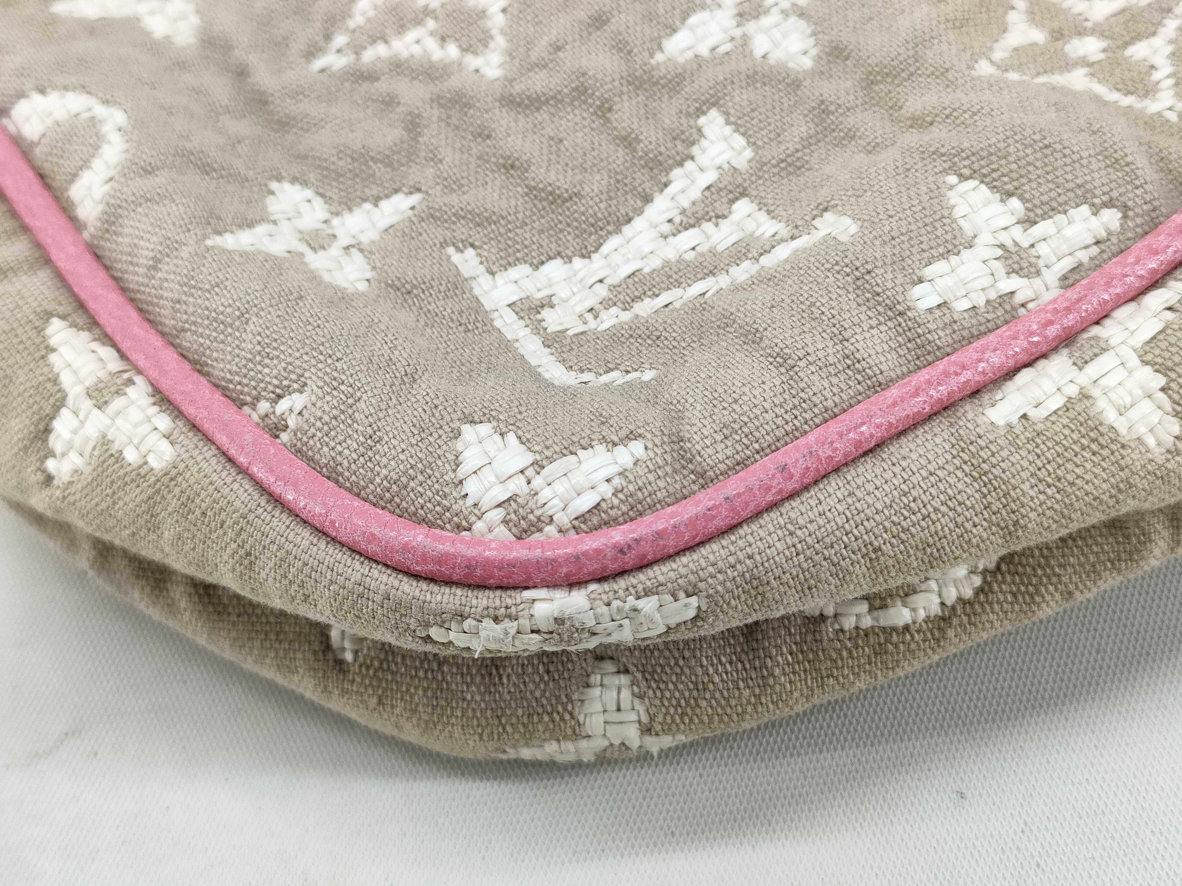 TR- Monogram Sabbia Pochette Bag (Handbag) — view 4