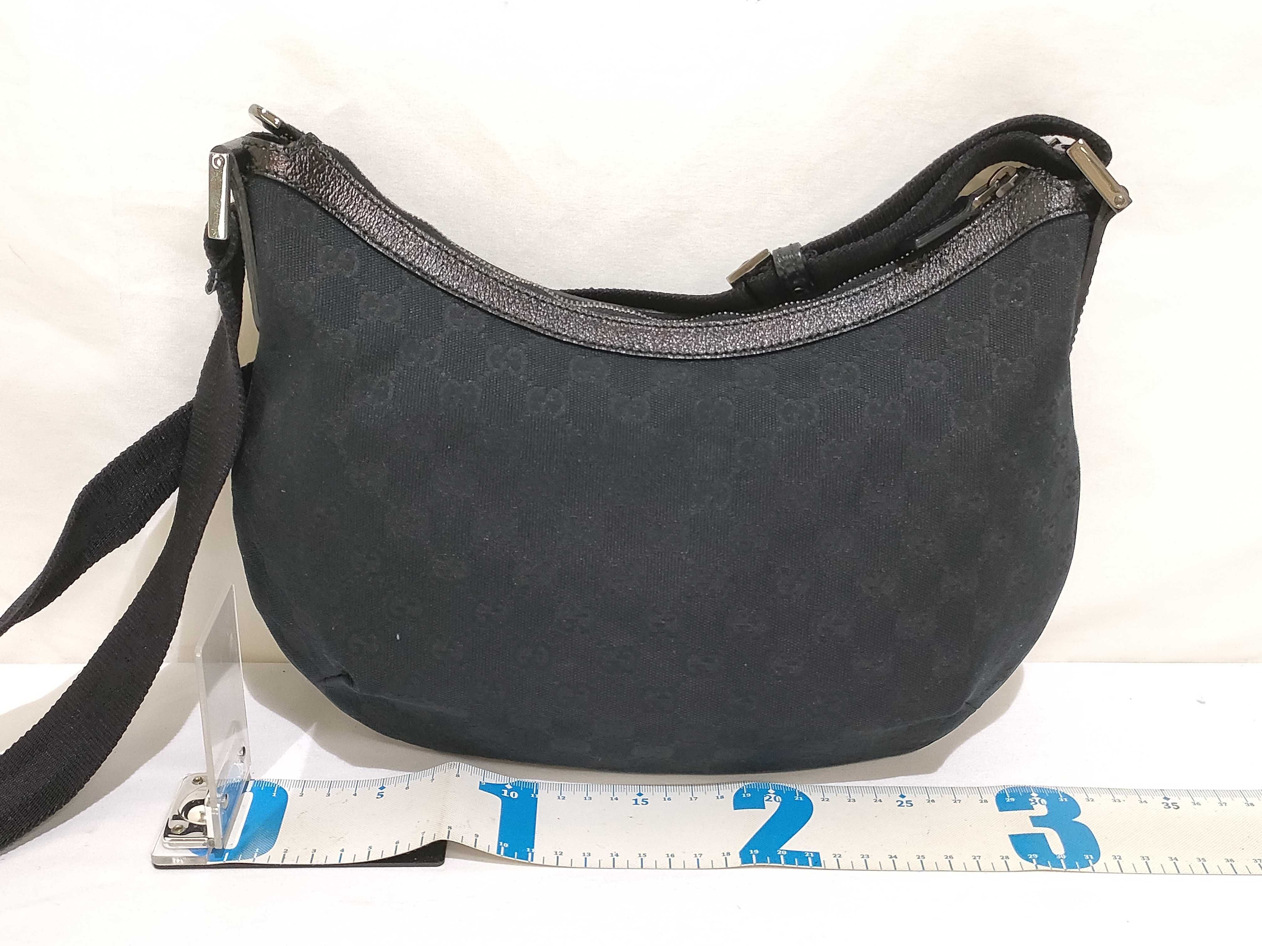 GG Canvas Shoulder Bag — view 2