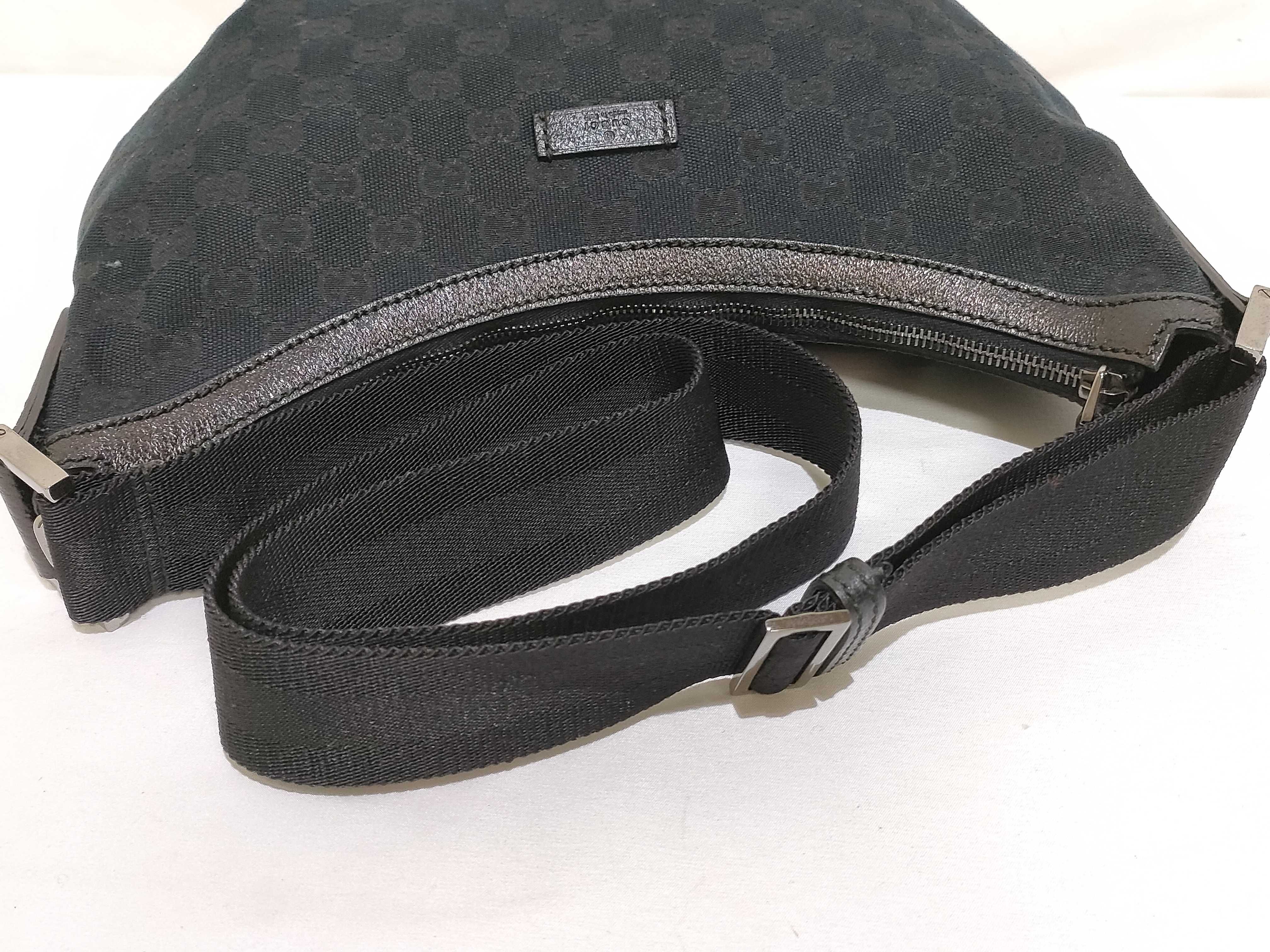 GG Canvas Shoulder Bag — view 3