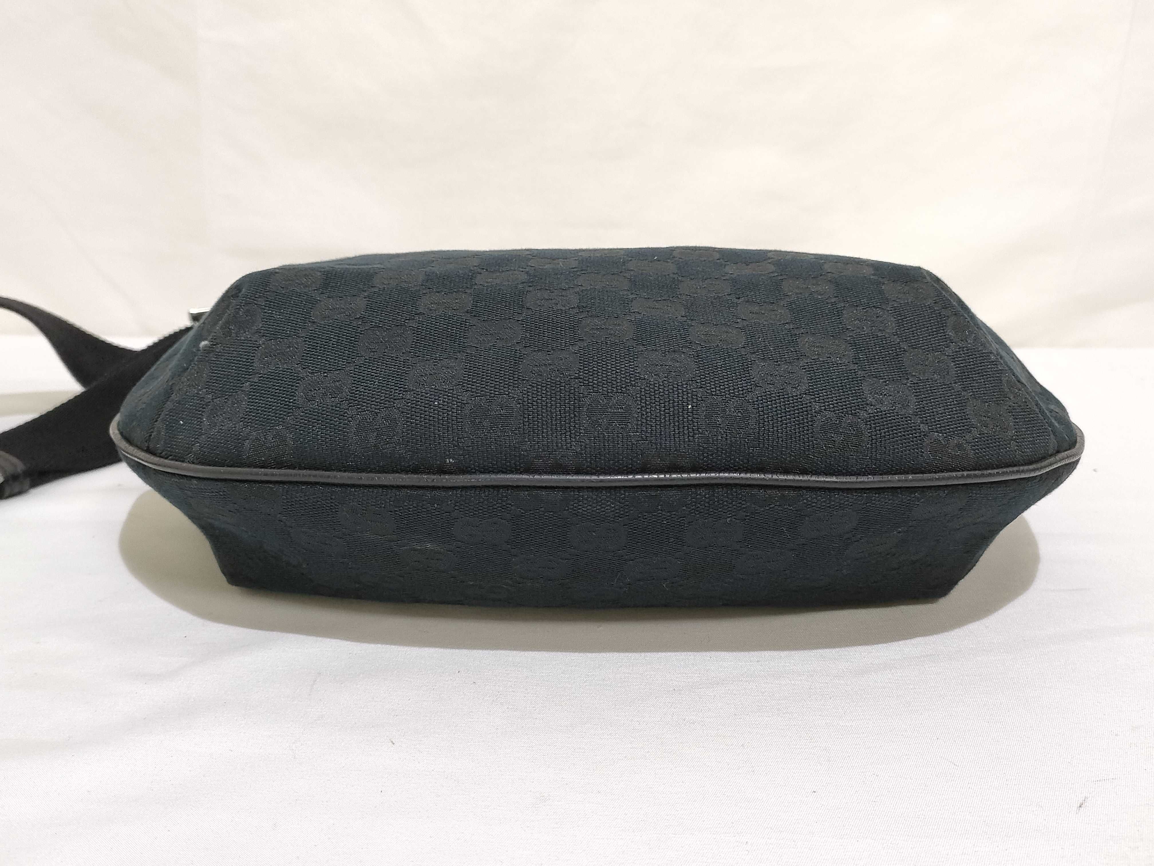 GG Canvas Shoulder Bag — view 7