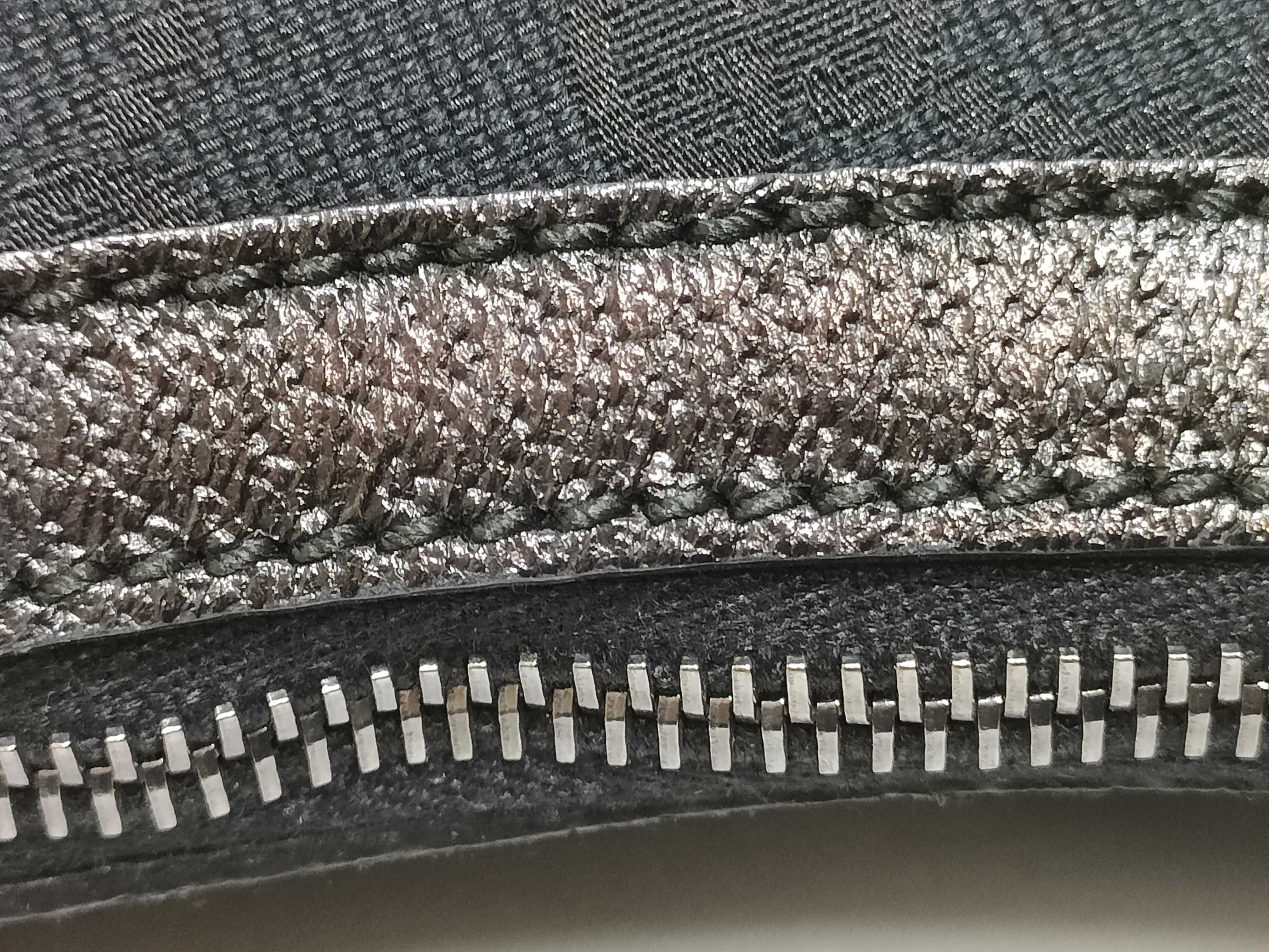 GG Canvas Shoulder Bag — view 8