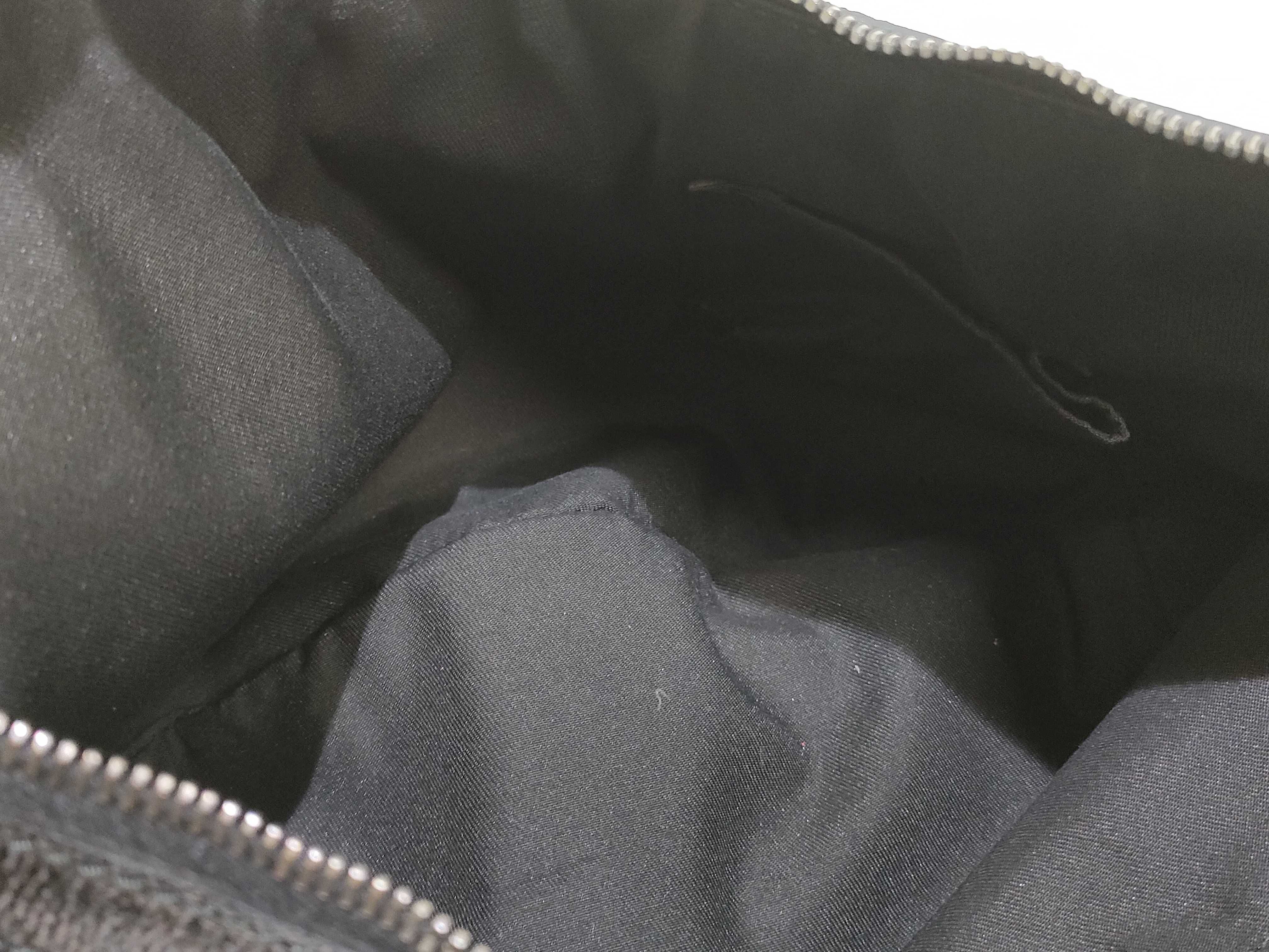 GG Canvas Shoulder Bag — view 9
