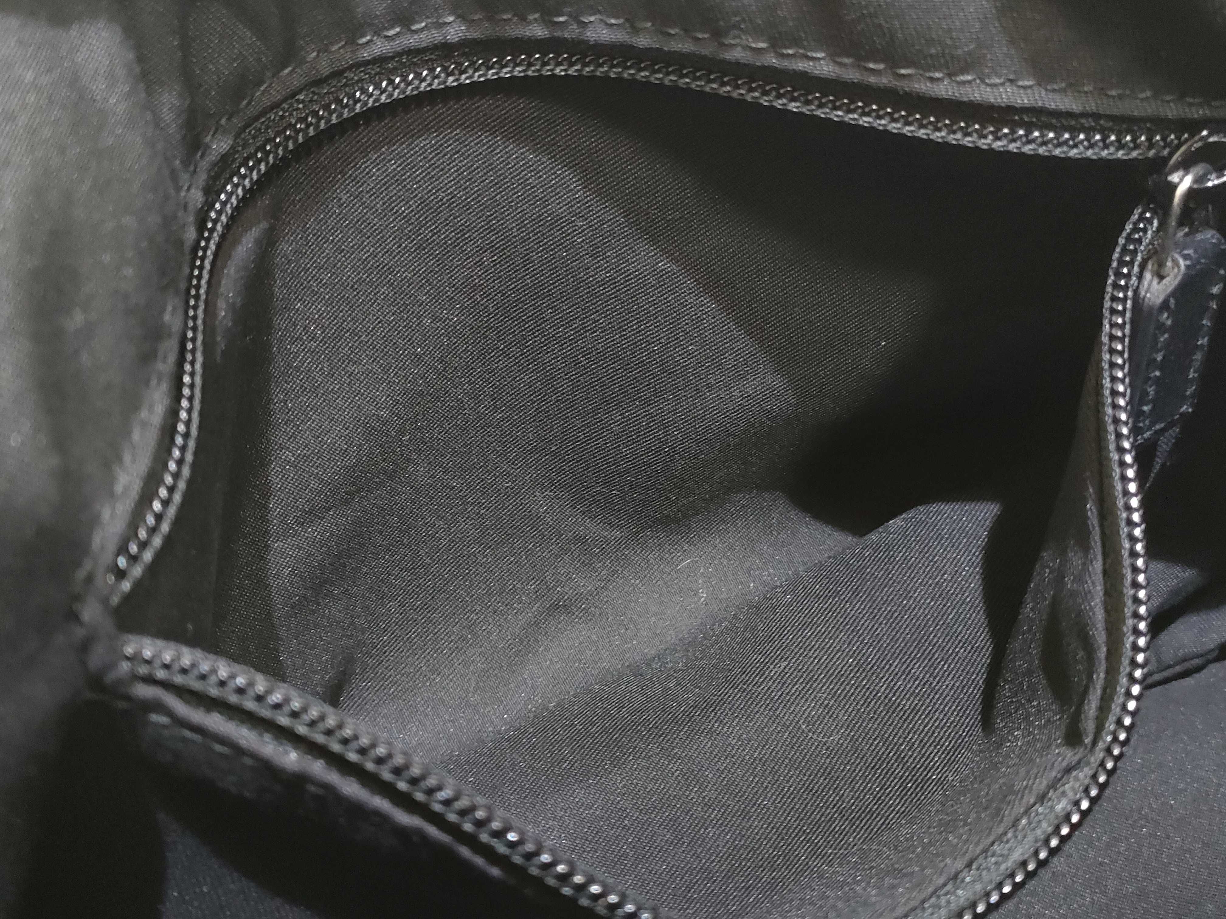 GG Canvas Shoulder Bag — view 10