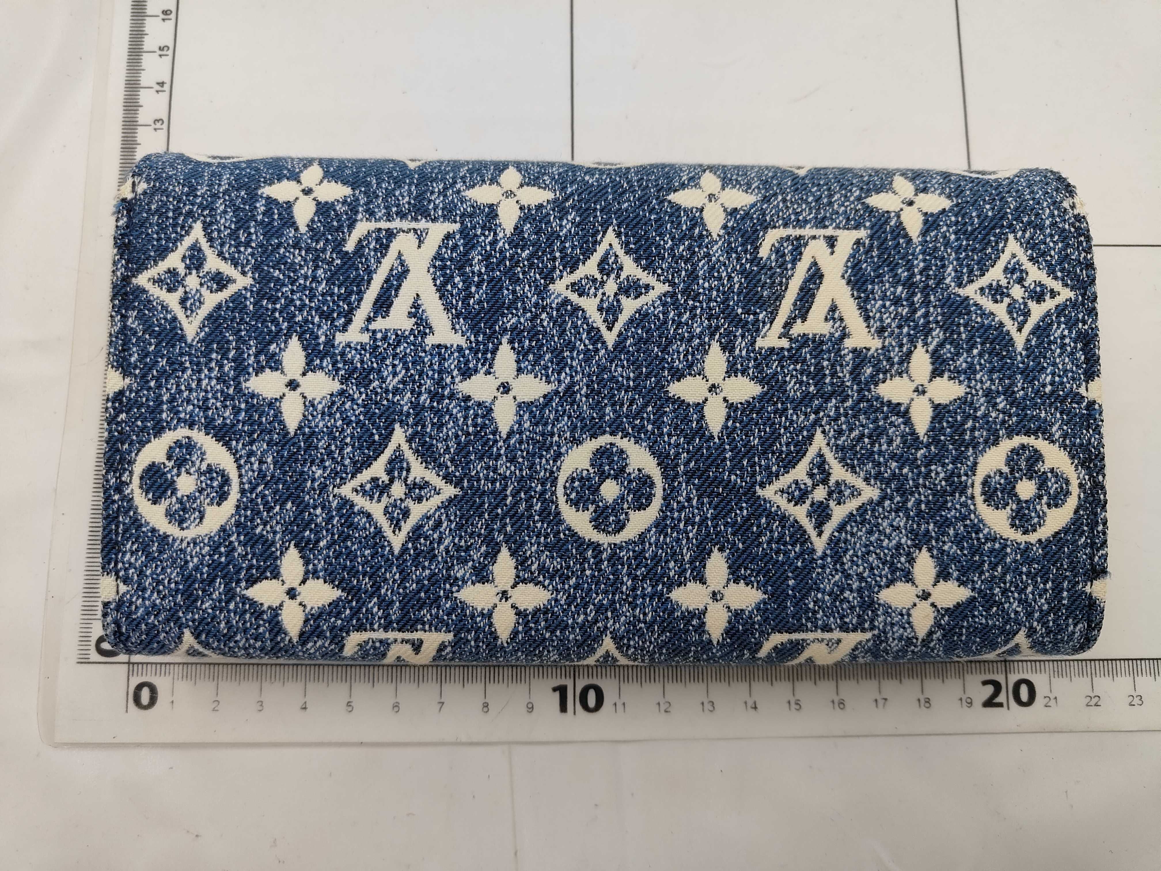 Jacquard Denim Wallet M81183 RFID Wallet — view 2