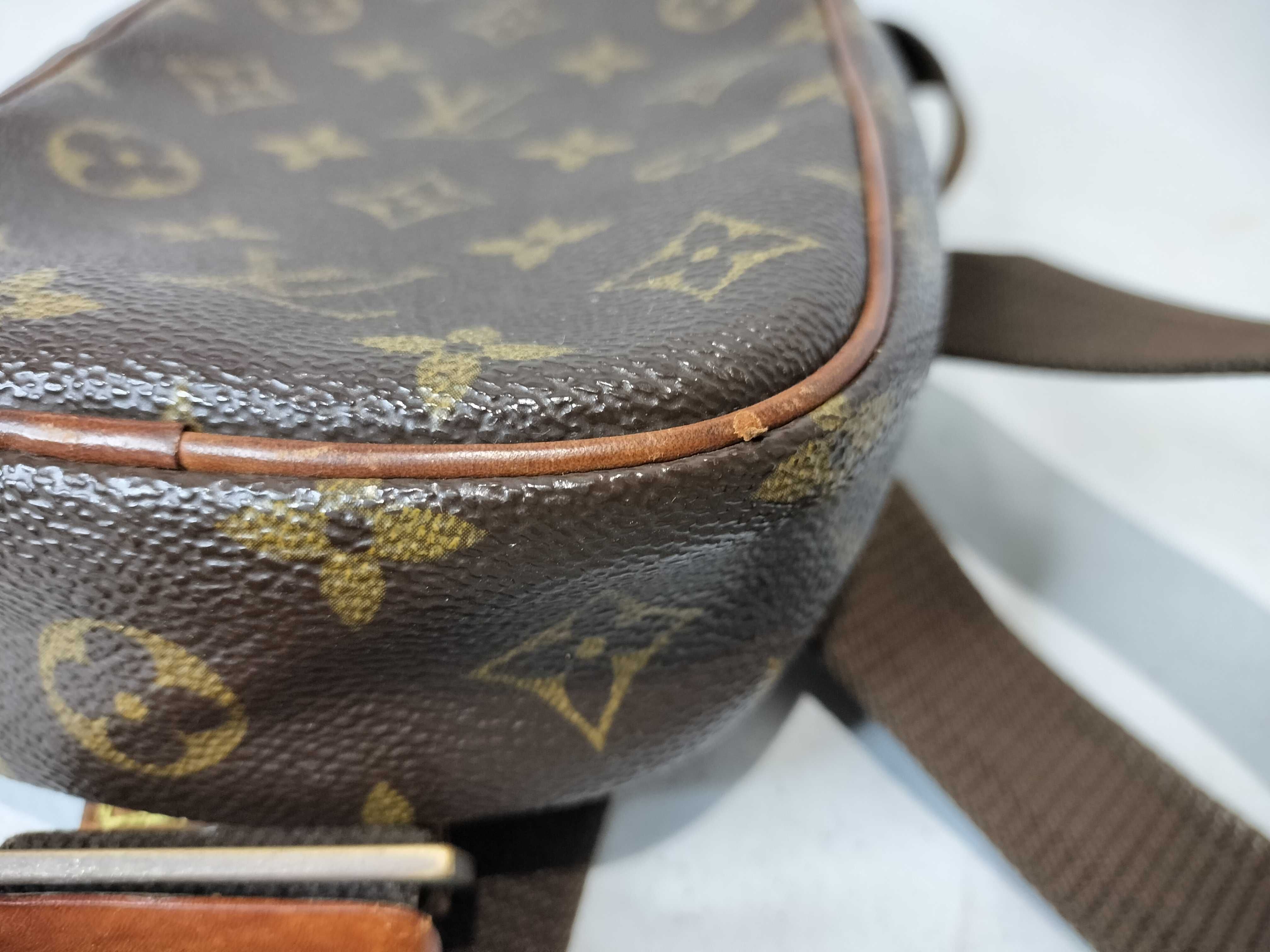 Monogram Pochette Gange CA1003 Shoulder Bag — view 6