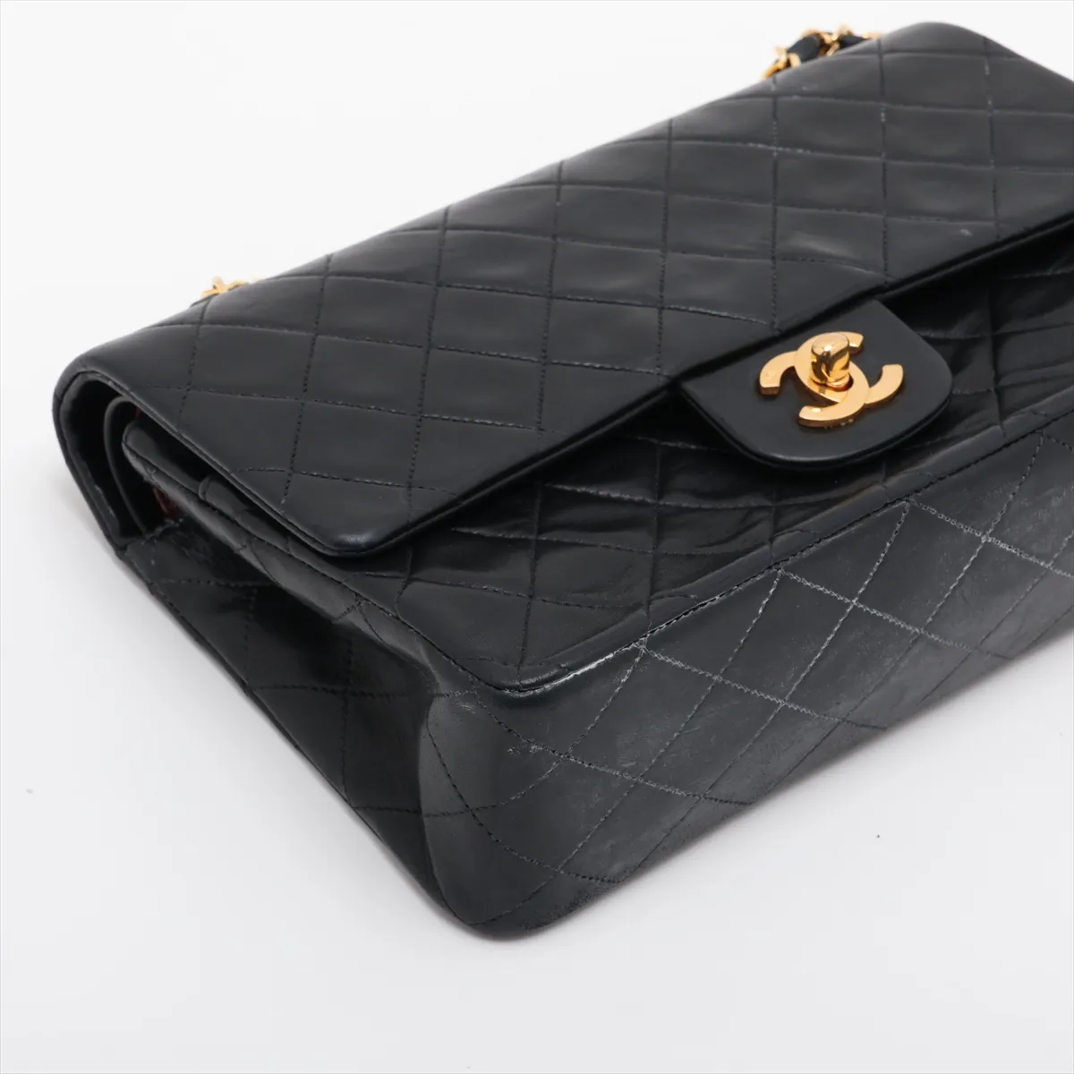 Matelassé 25 Lambskin Chain Shoulder Bag, Black with Gold Hardware, 2285290, Series 2, A01112 — view 4