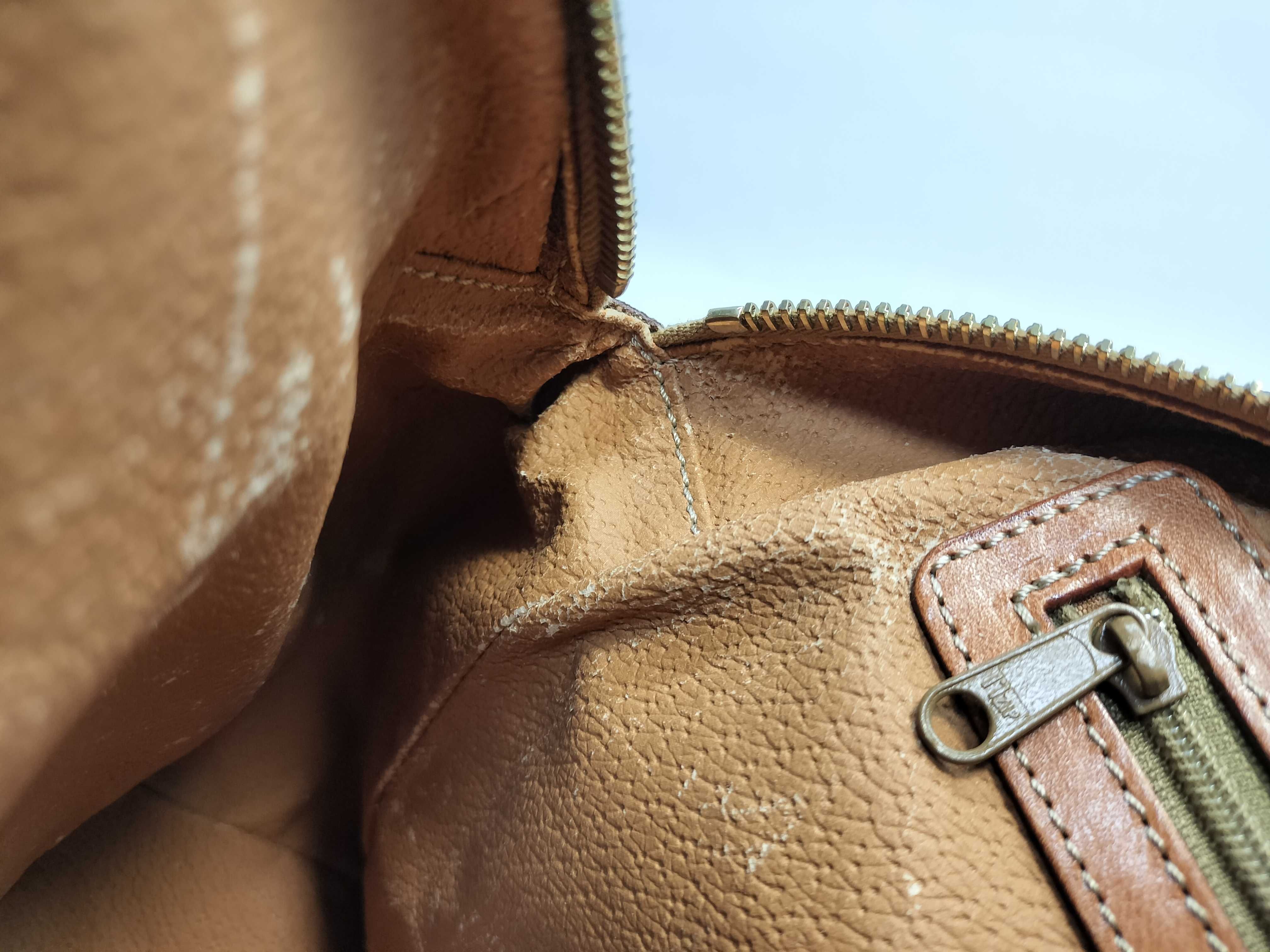 mc96 handbag (with some peeling inside) — view 14