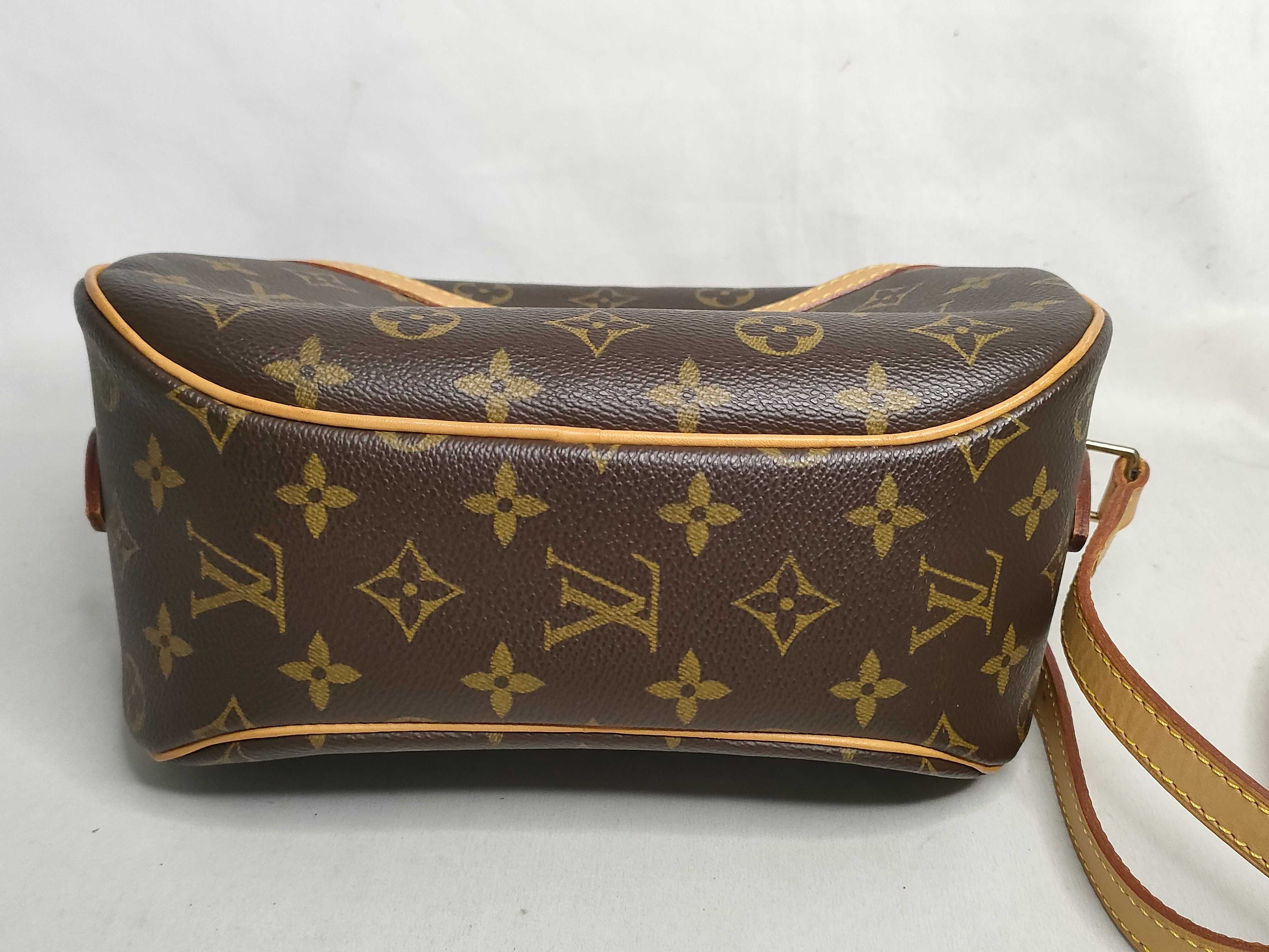 Monogram LV Monogram Blois M51221 SN0043 Shoulder Bag — view 7