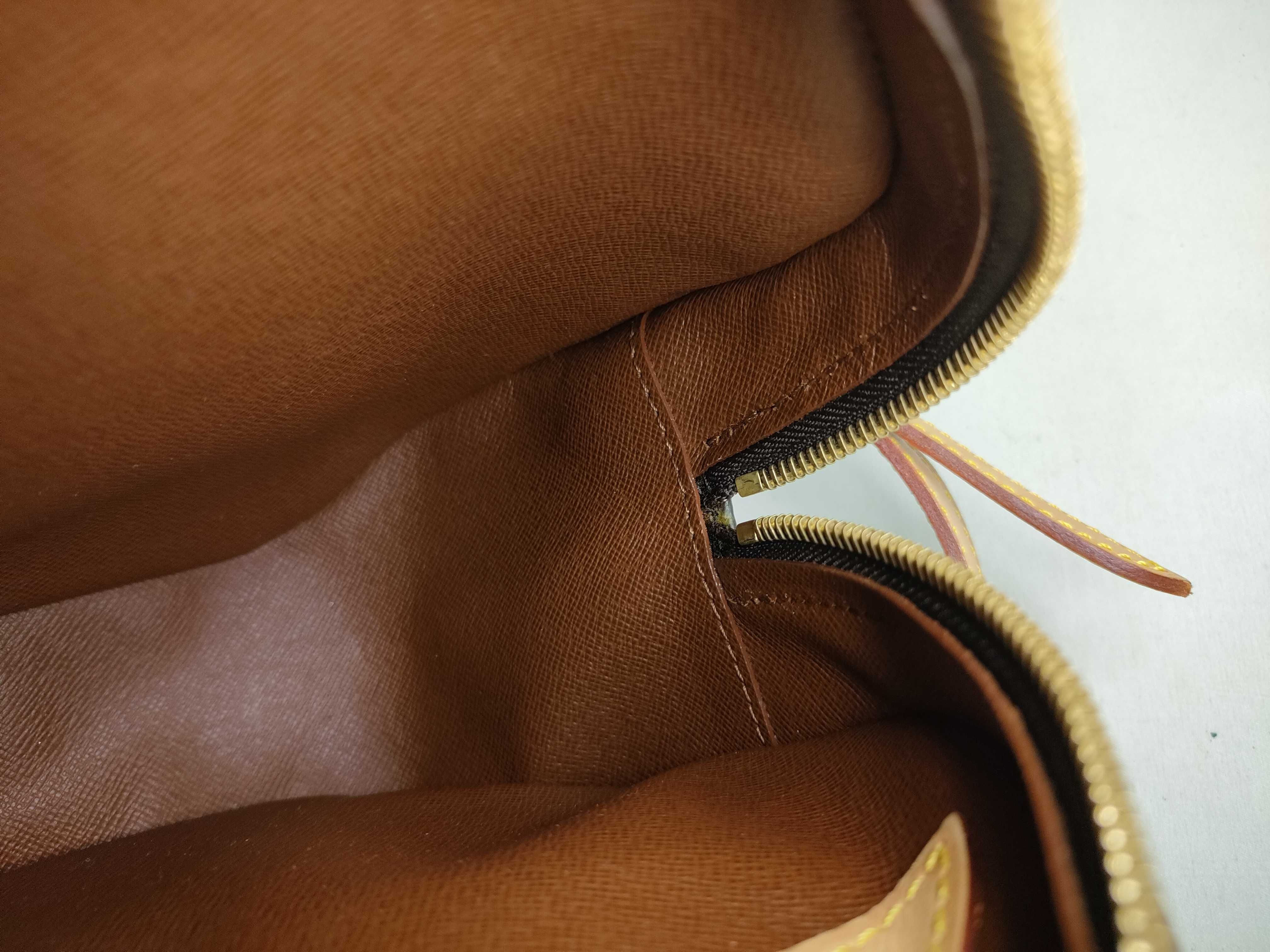 Monogram LV Monogram Blois M51221 SN0043 Shoulder Bag — view 9