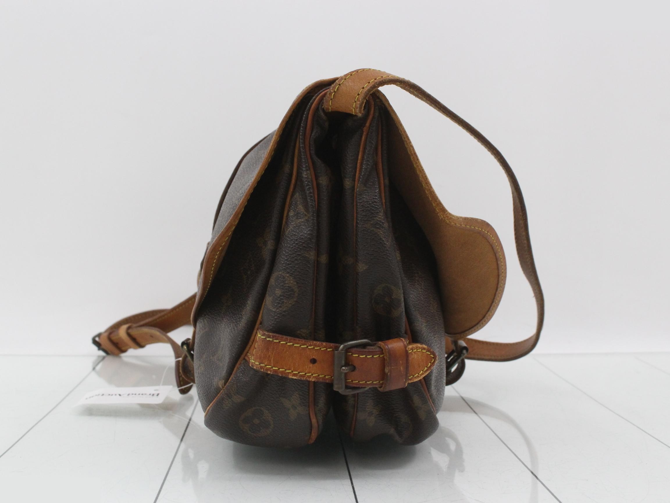 LV Monogram Saumur 30 — view 4