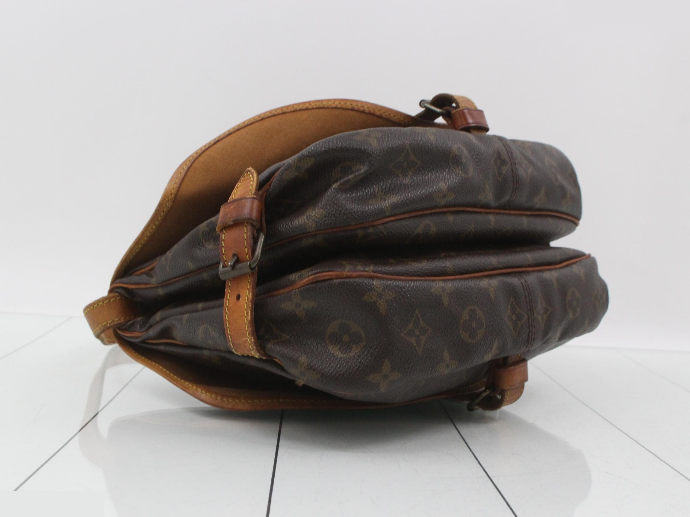 LV Monogram Saumur 30 — view 5