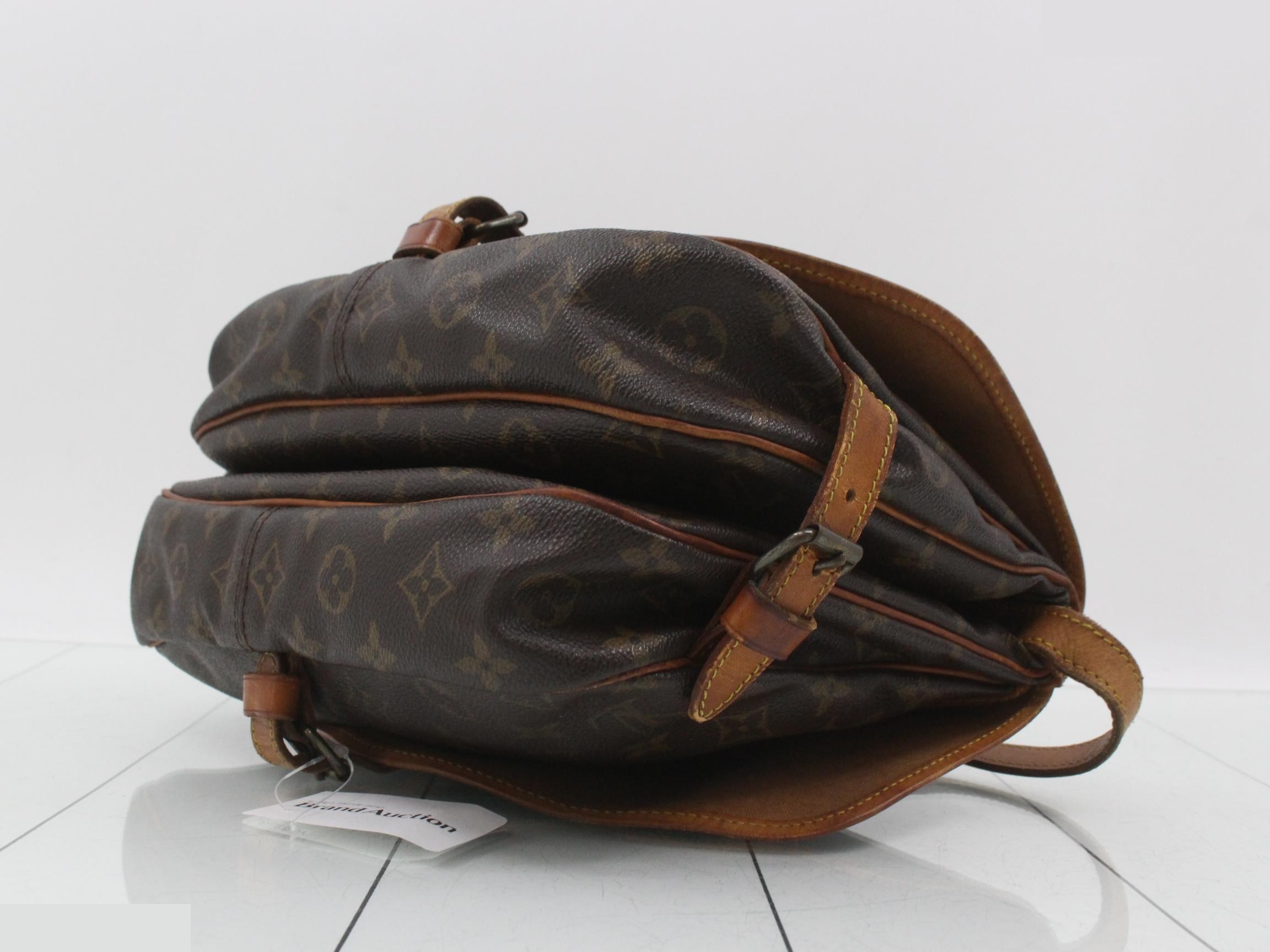 LV Monogram Saumur 30 — view 6