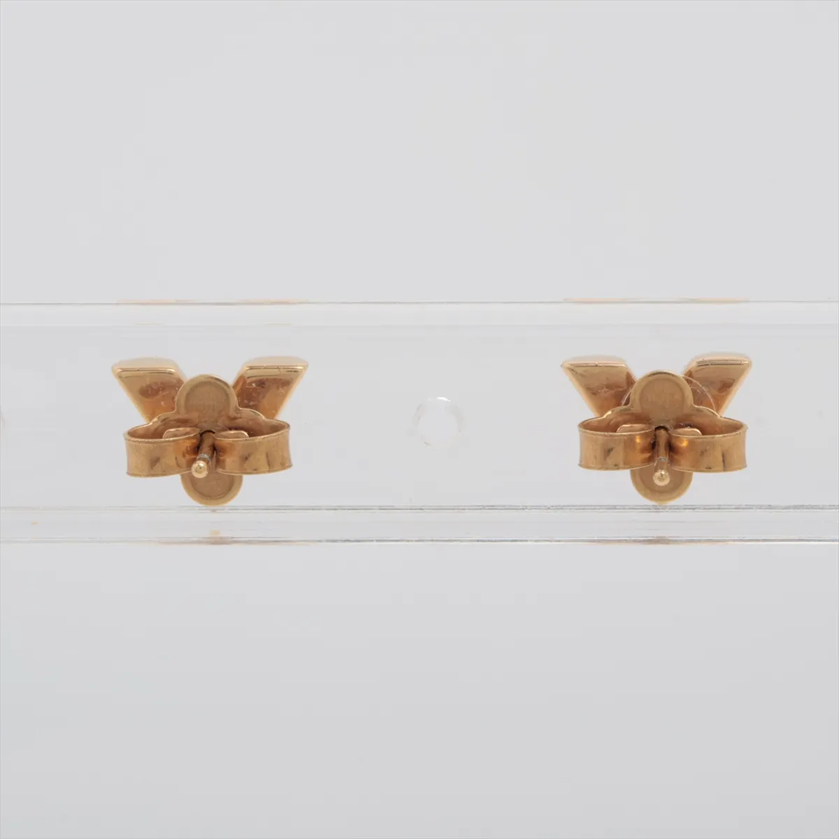 M68153 Essential V LE5204 Earrings (Pair) GP Gold - — view 2