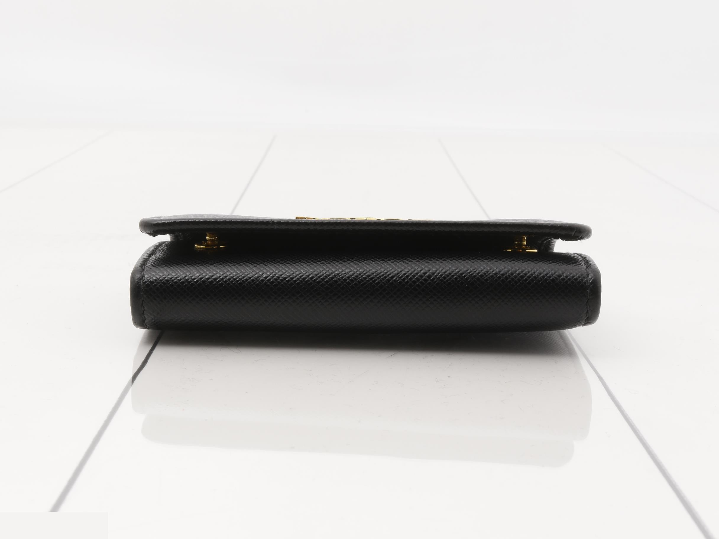Key case — view 3