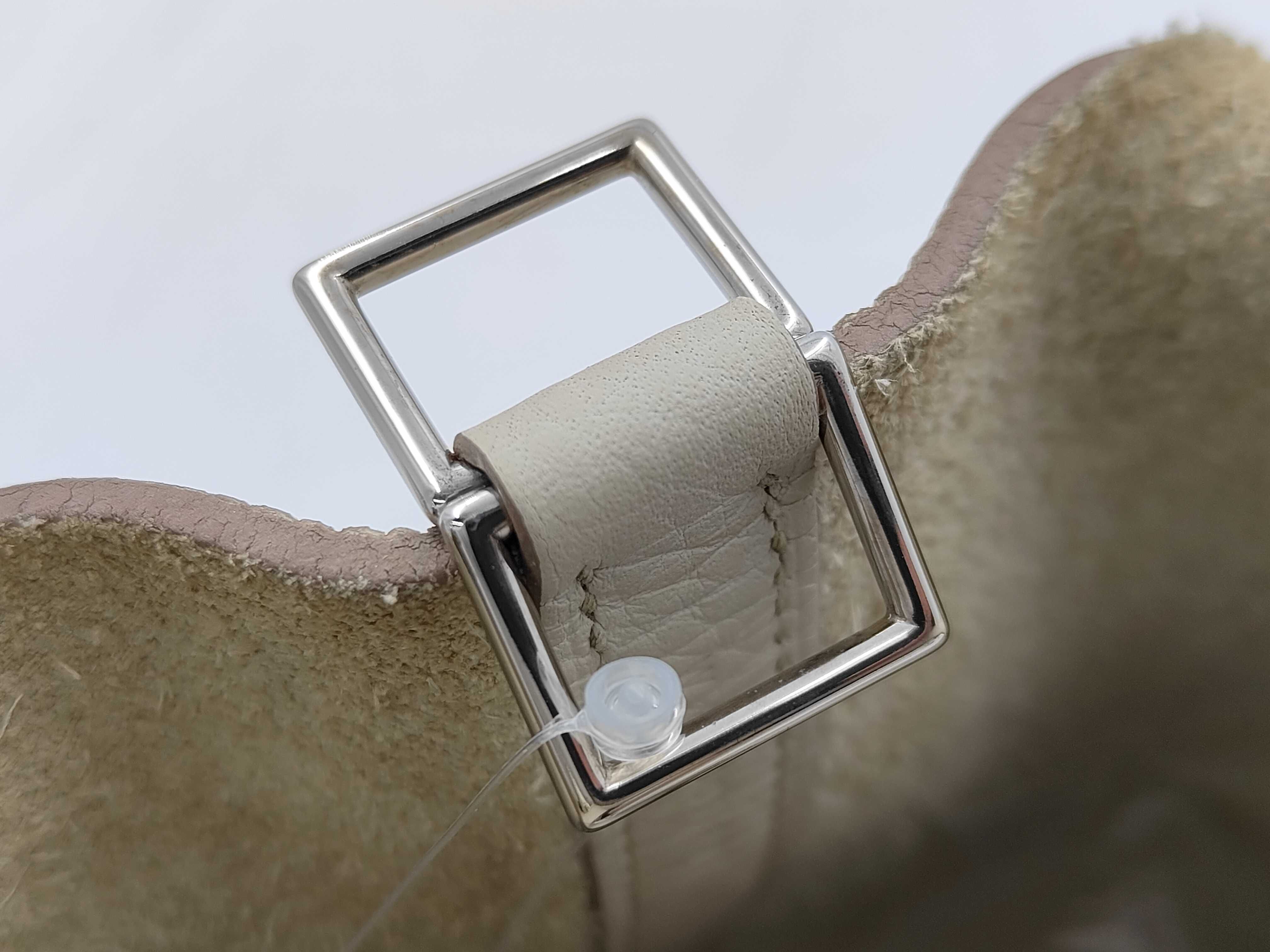 Picotin Lock PM handbag, Taurillon leather, silver hardware, W stamp. — view 11