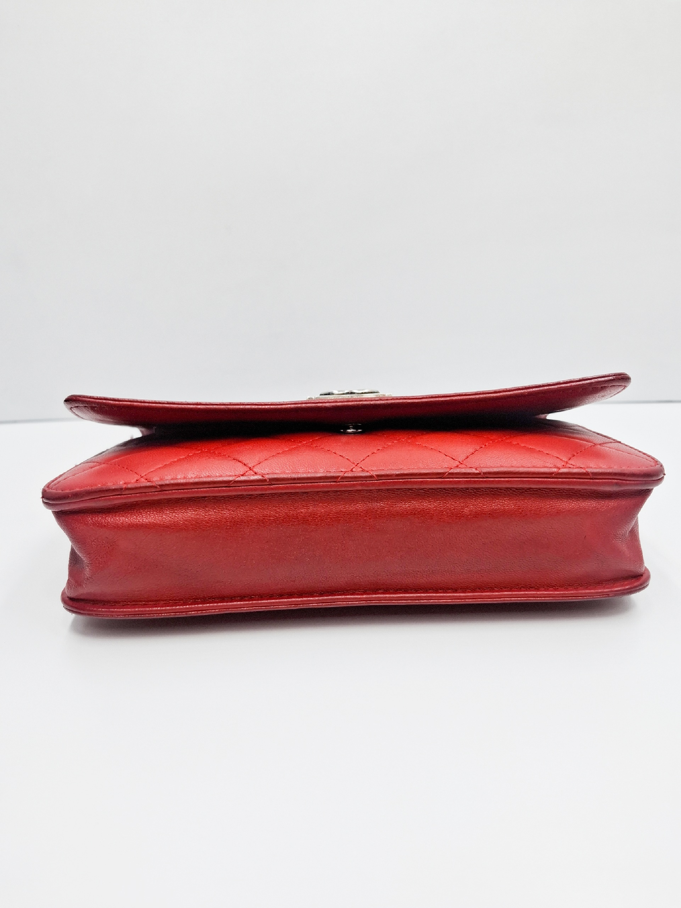 Boy Chanel Chain Wallet, No. 19, Shoulder Bag — view 5