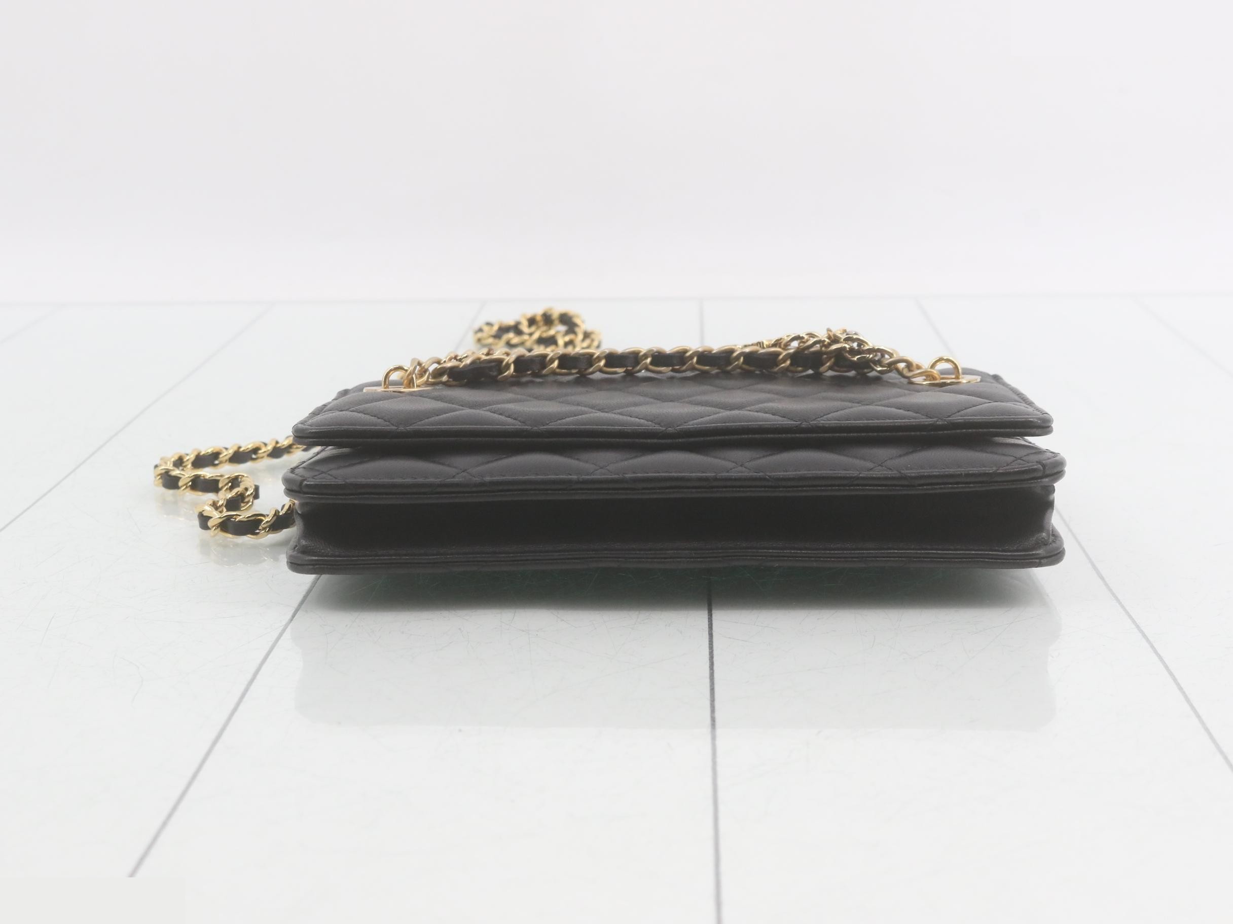 Matelassé Lambskin Charm Chain Wallet — view 3