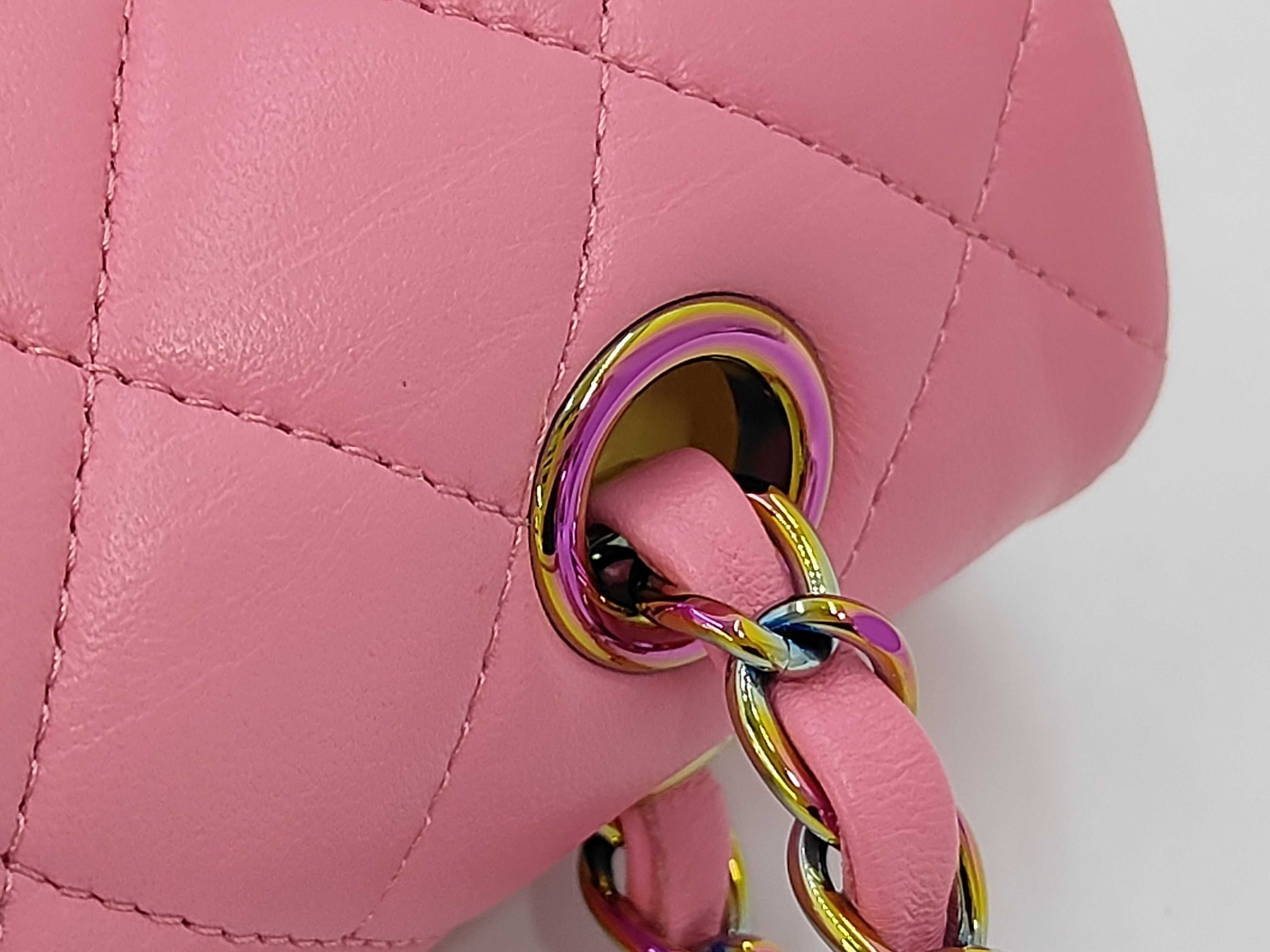 Matelassé 25 Lambskin Pink Double Flap Shoulder Bag (Serial Number 31) — view 7