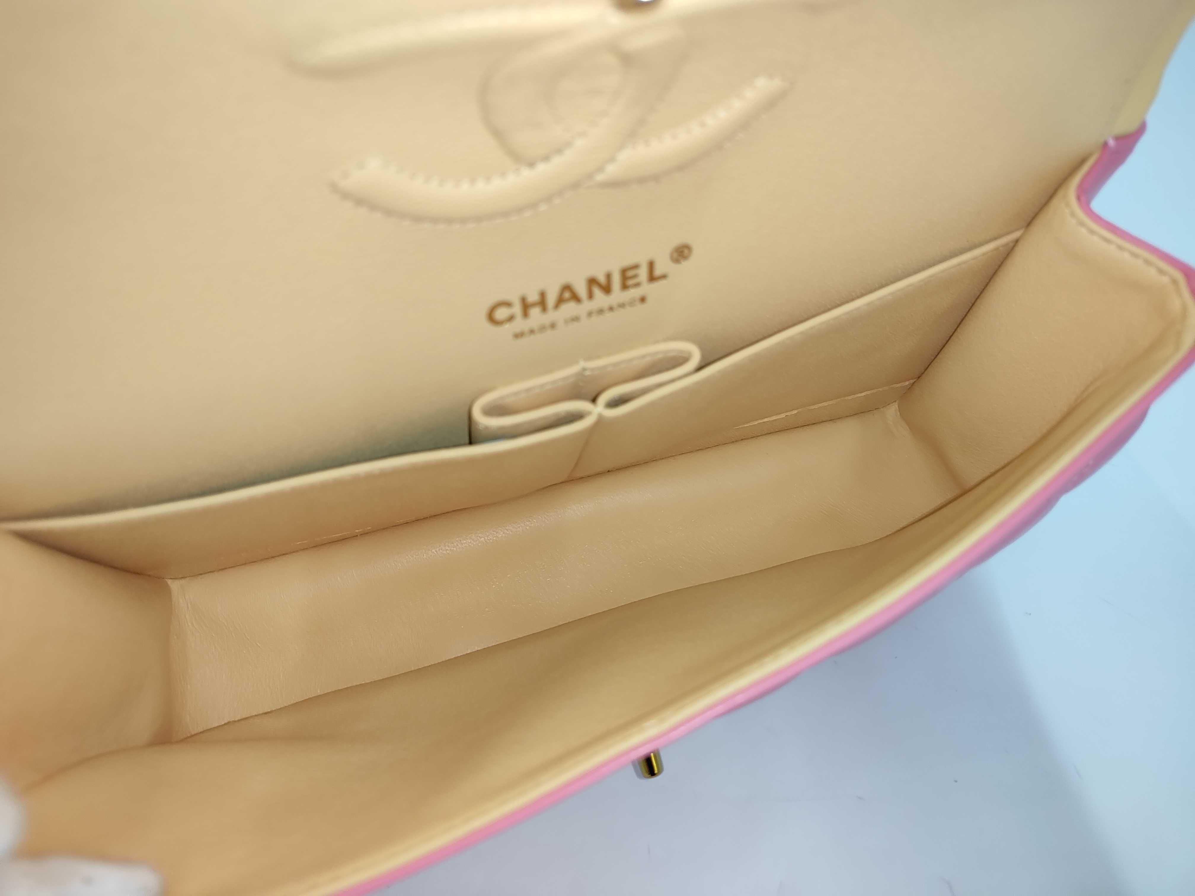 Matelassé 25 Lambskin Pink Double Flap Shoulder Bag (Serial Number 31) — view 10
