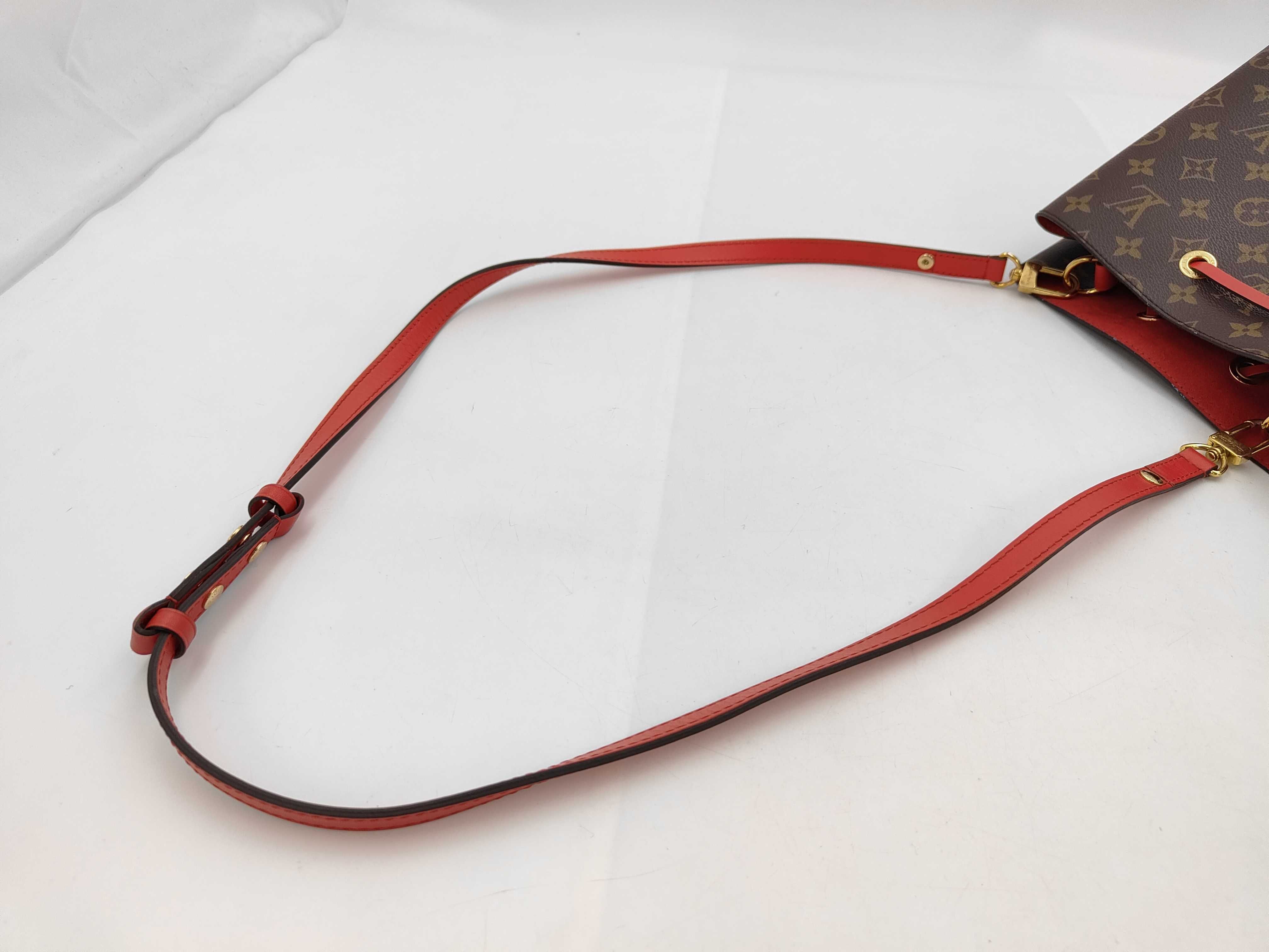 Monogram NeoNoe M44021 BE0251 RFID detected shoulder bag — view 5