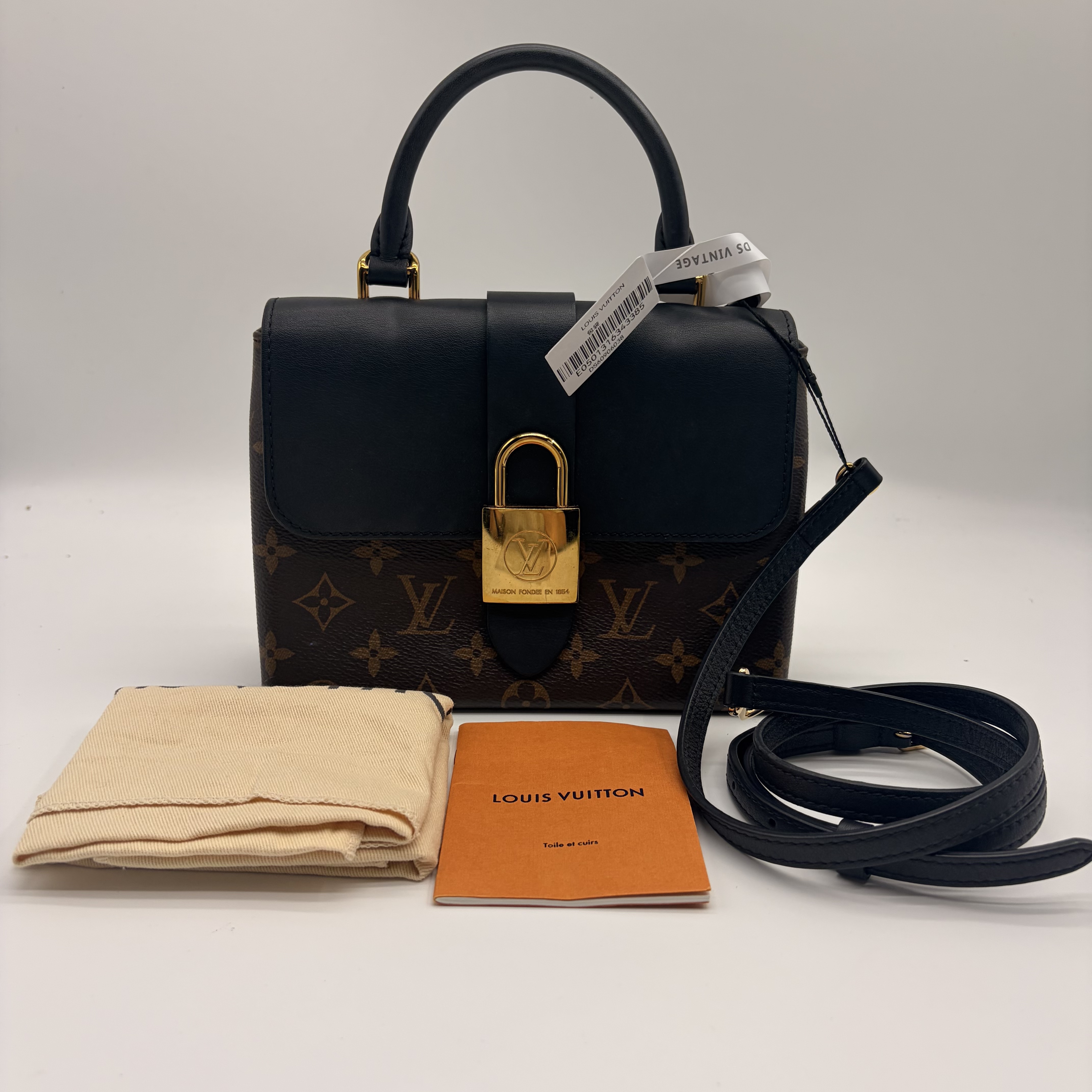 【*Shipped from: China*】LOUIS VUITTON Lock BB PU Shoulder Bag — view 2