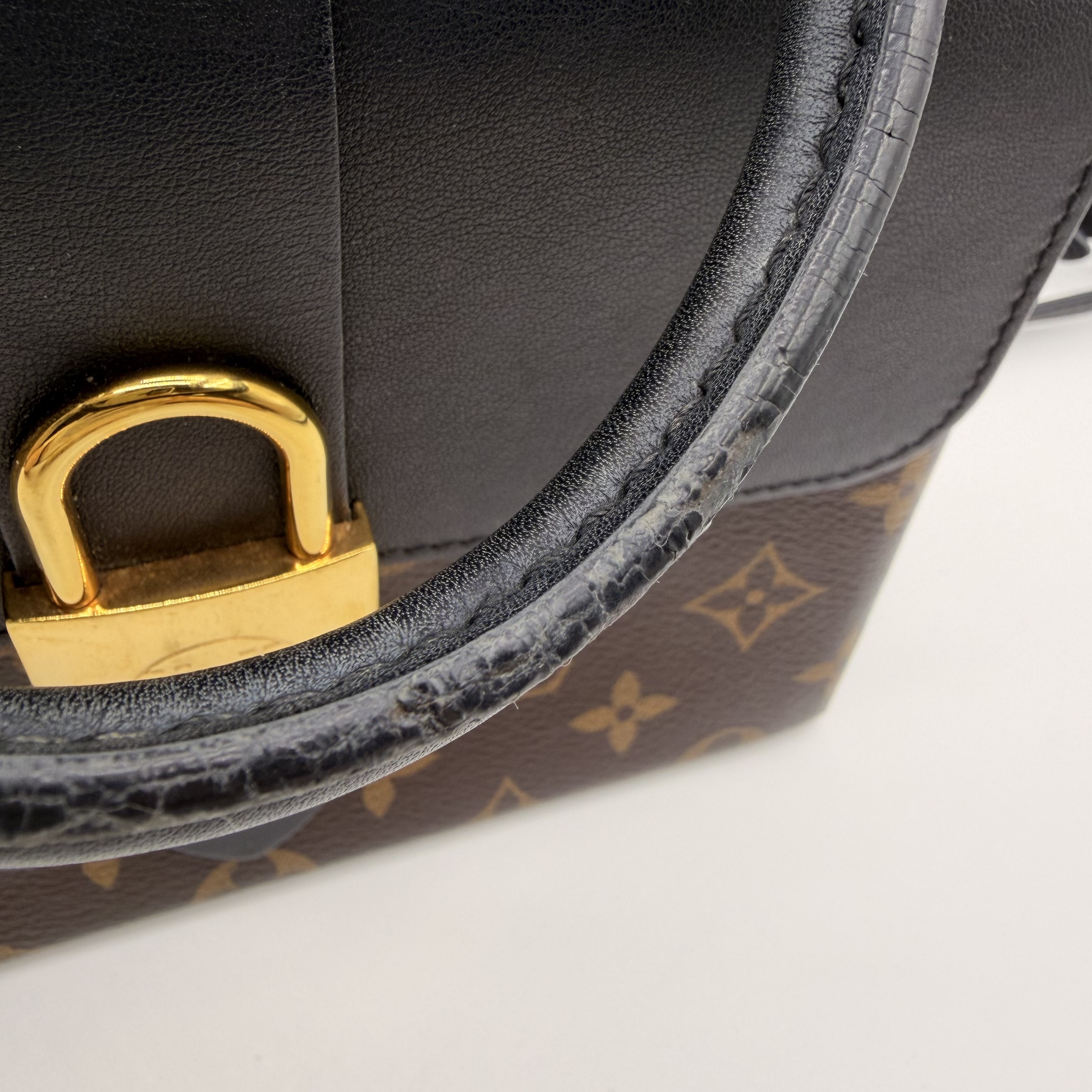 【*Shipped from: China*】LOUIS VUITTON Lock BB PU Shoulder Bag — view 12