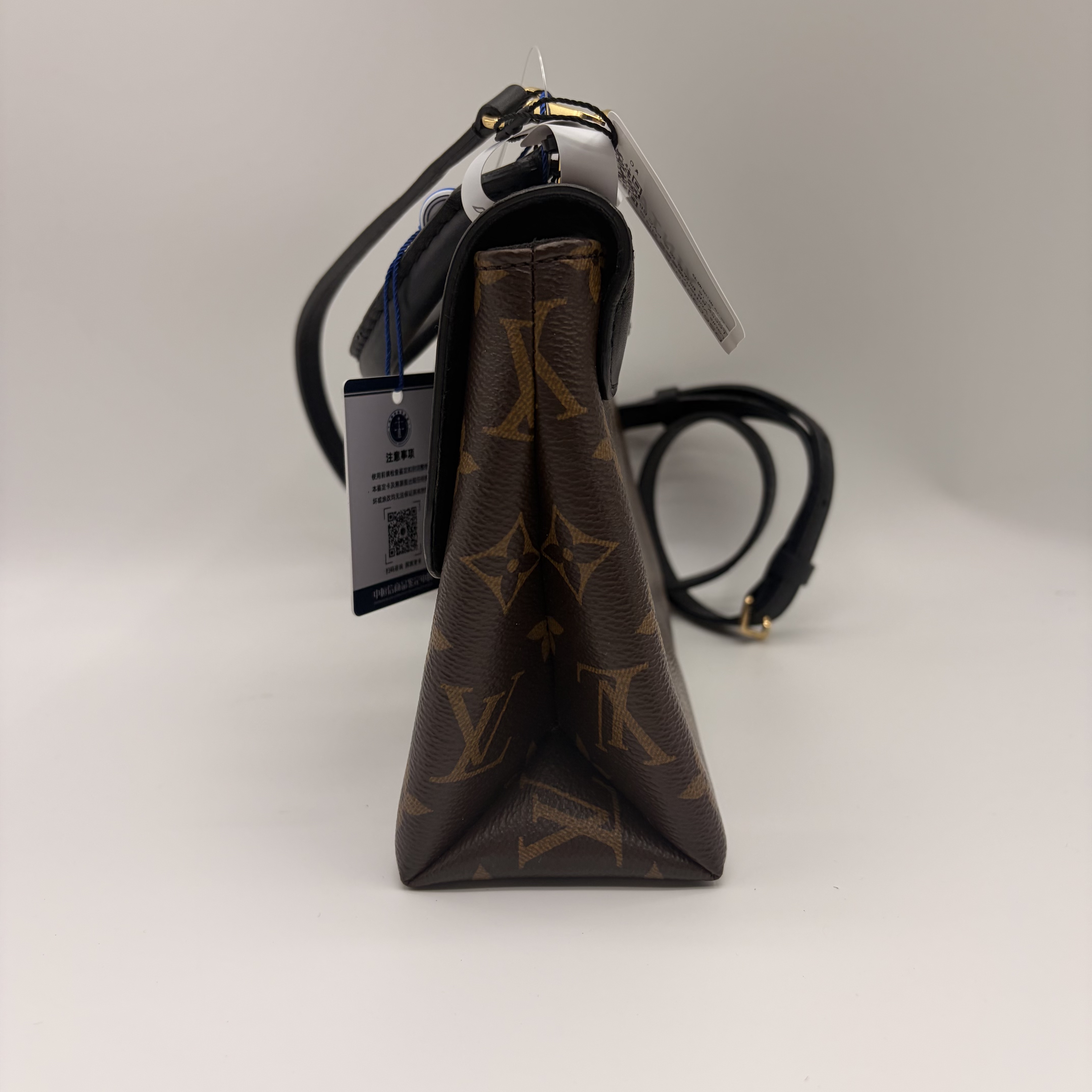 【*Shipped from: China*】LOUIS VUITTON Lock BB PU Shoulder Bag — view 5