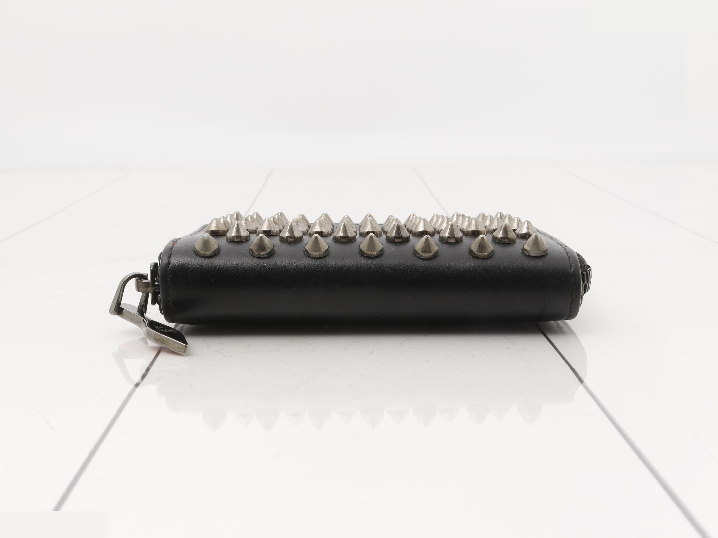 Other lines: Bags and Wallets — view 3