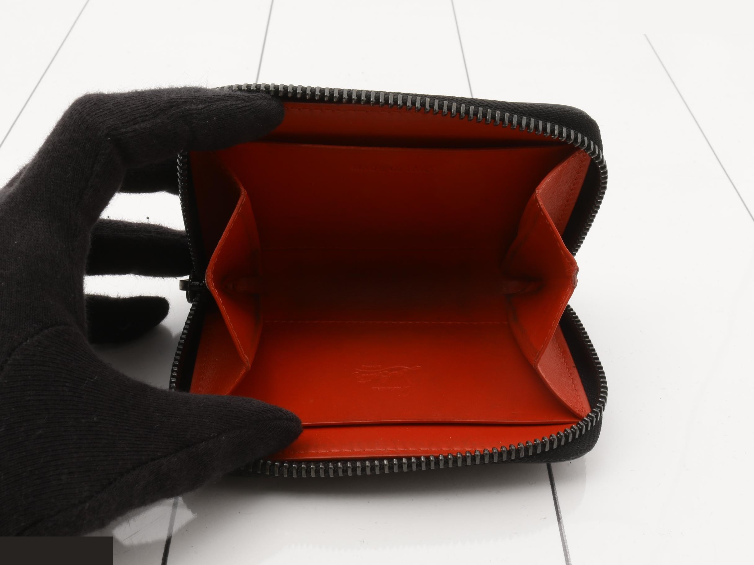 Other lines: Bags and Wallets — view 4