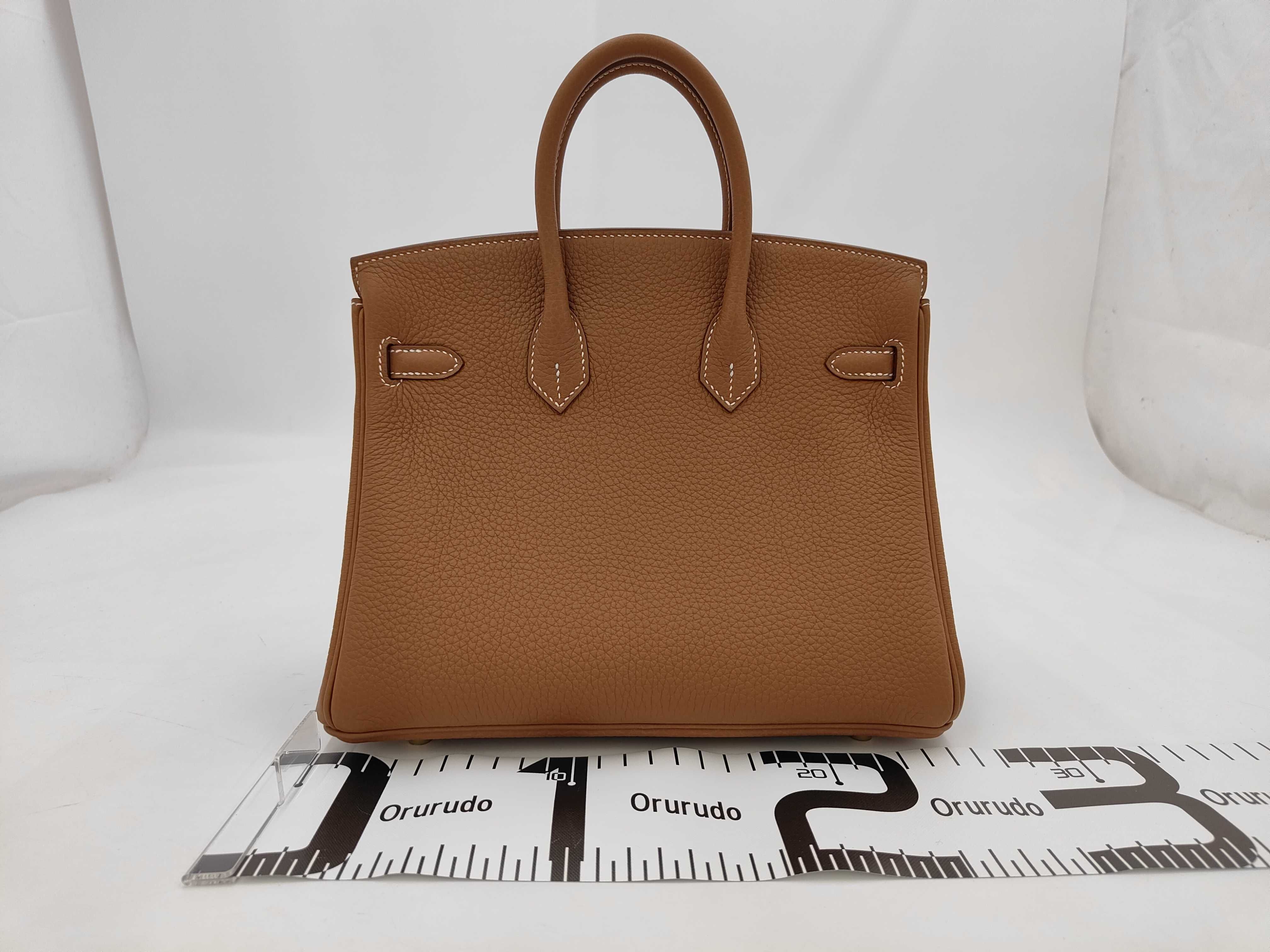 Birkin 25 Gold Togo Leather Handbag with Gold Hardware (G Stamp) — view 2