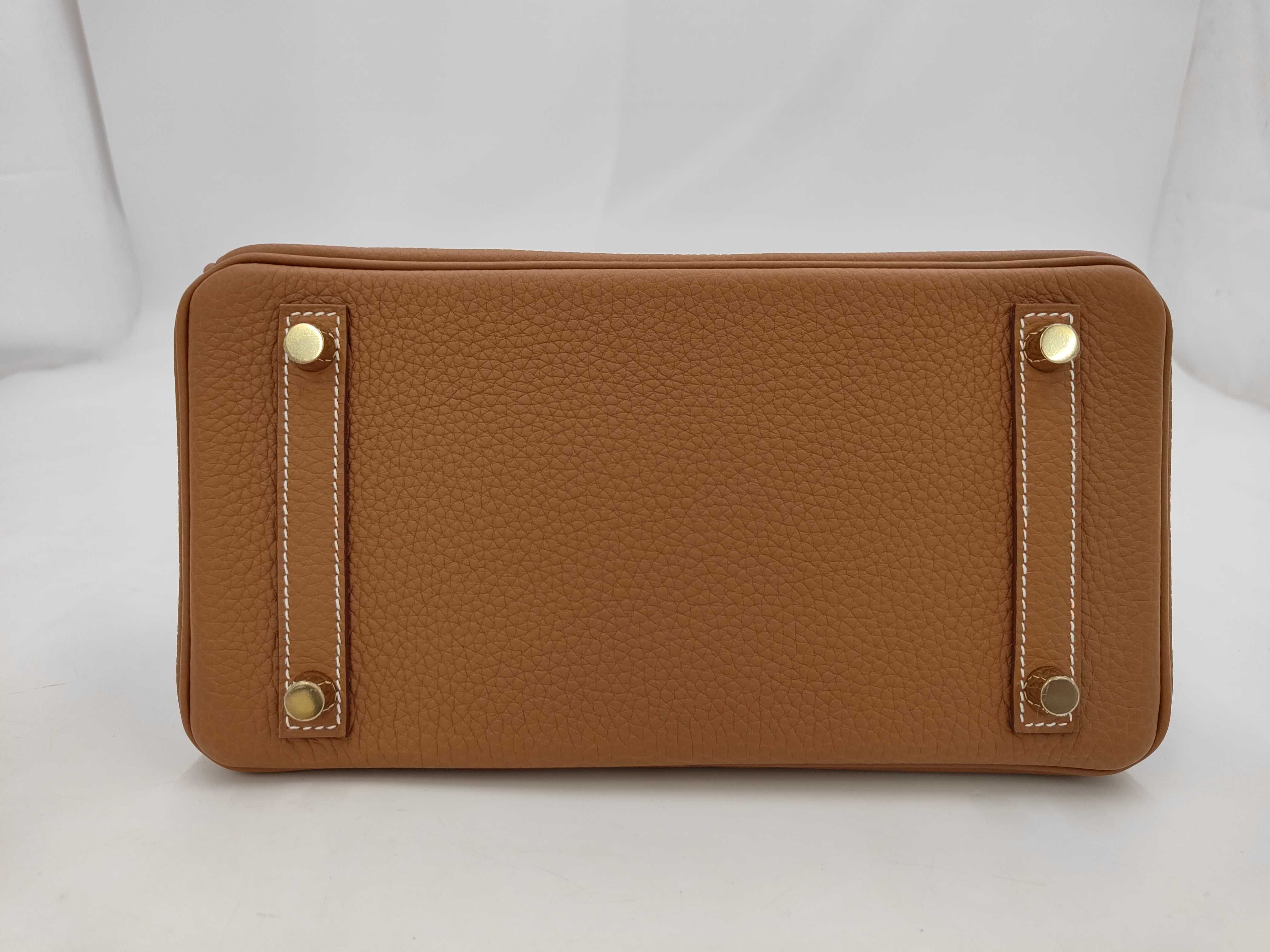 Birkin 25 Gold Togo Leather Handbag with Gold Hardware (G Stamp) — view 3