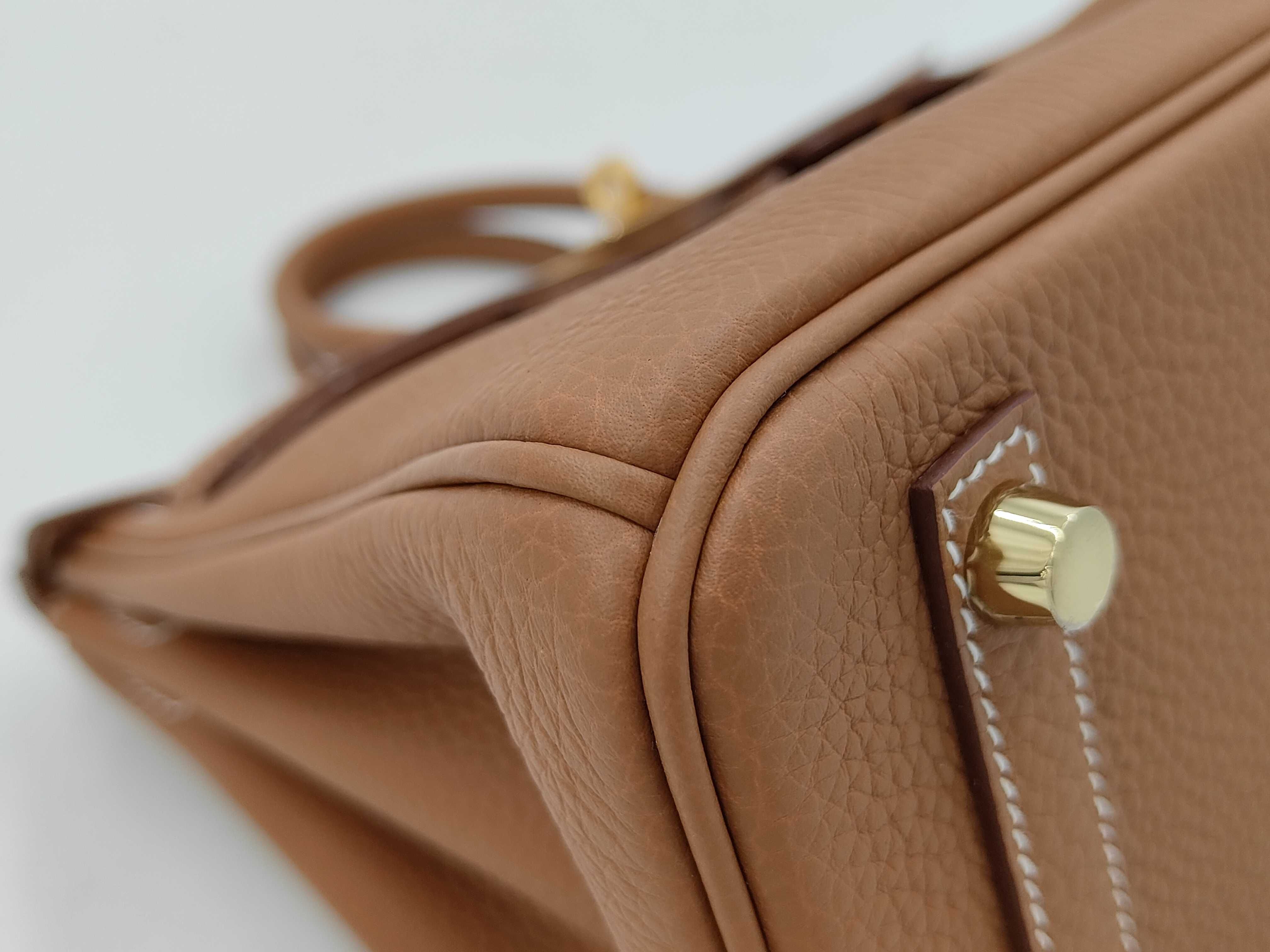 Birkin 25 Gold Togo Leather Handbag with Gold Hardware (G Stamp) — view 4