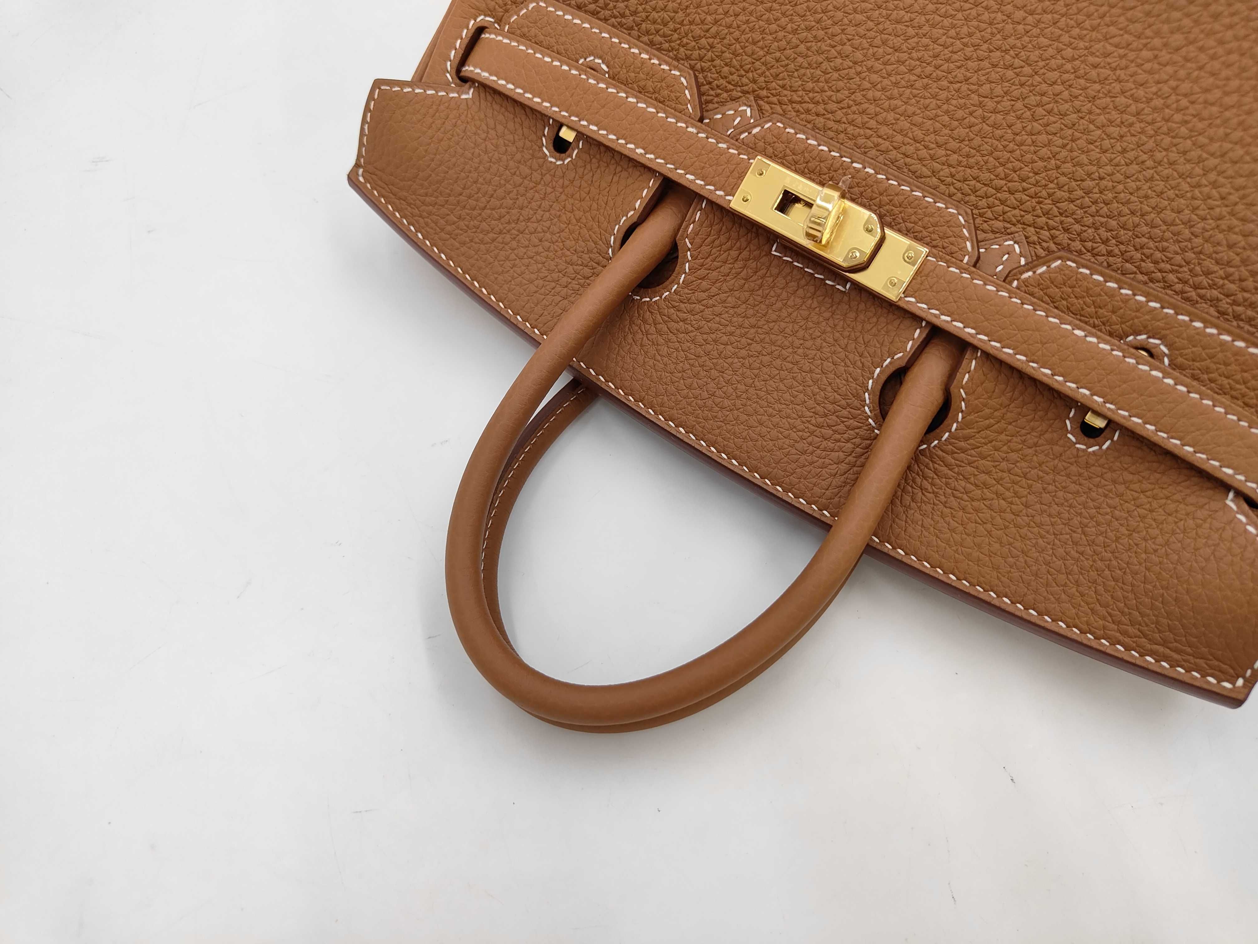 Birkin 25 Gold Togo Leather Handbag with Gold Hardware (G Stamp) — view 6