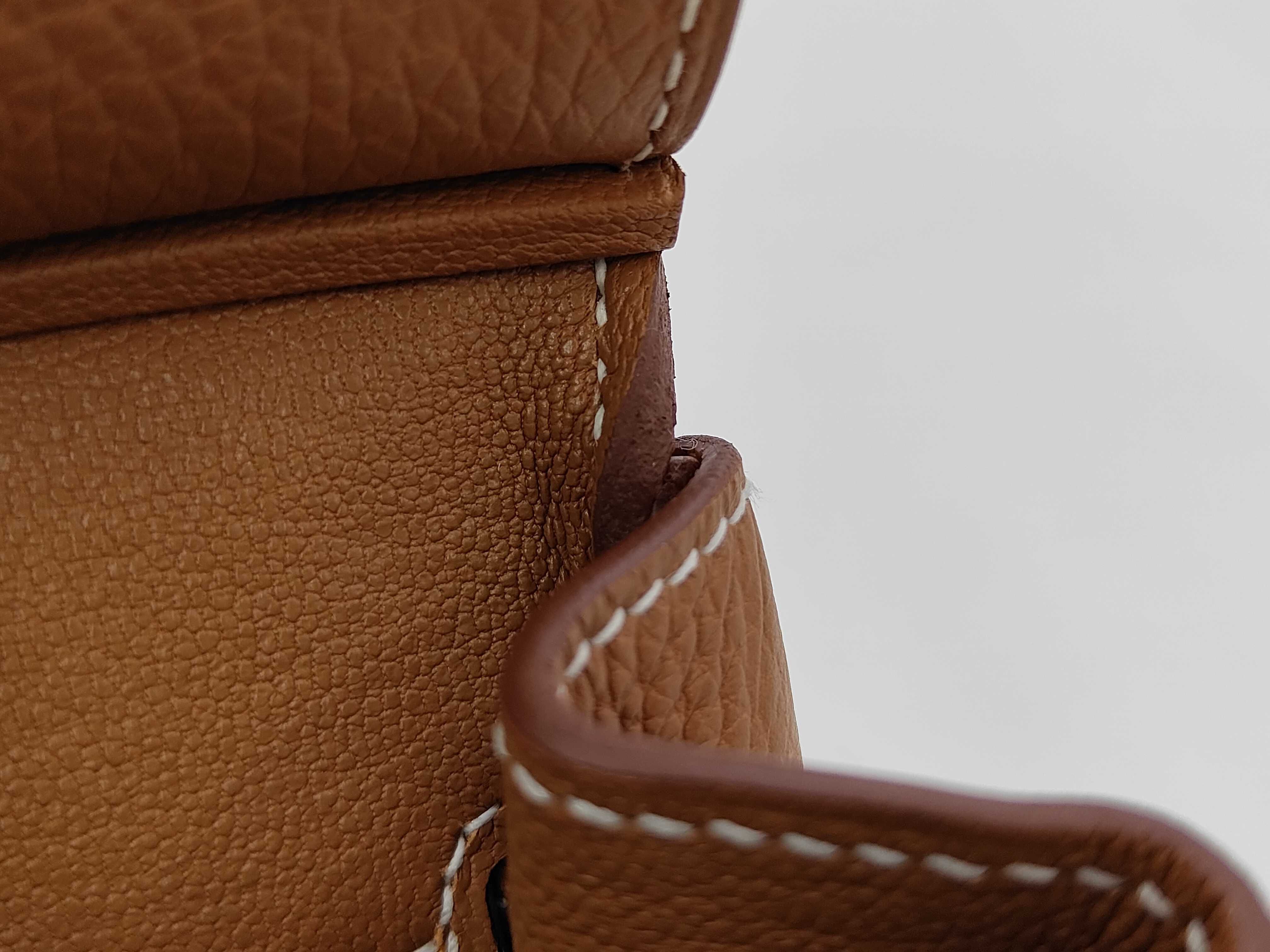 Birkin 25 Gold Togo Leather Handbag with Gold Hardware (G Stamp) — view 8