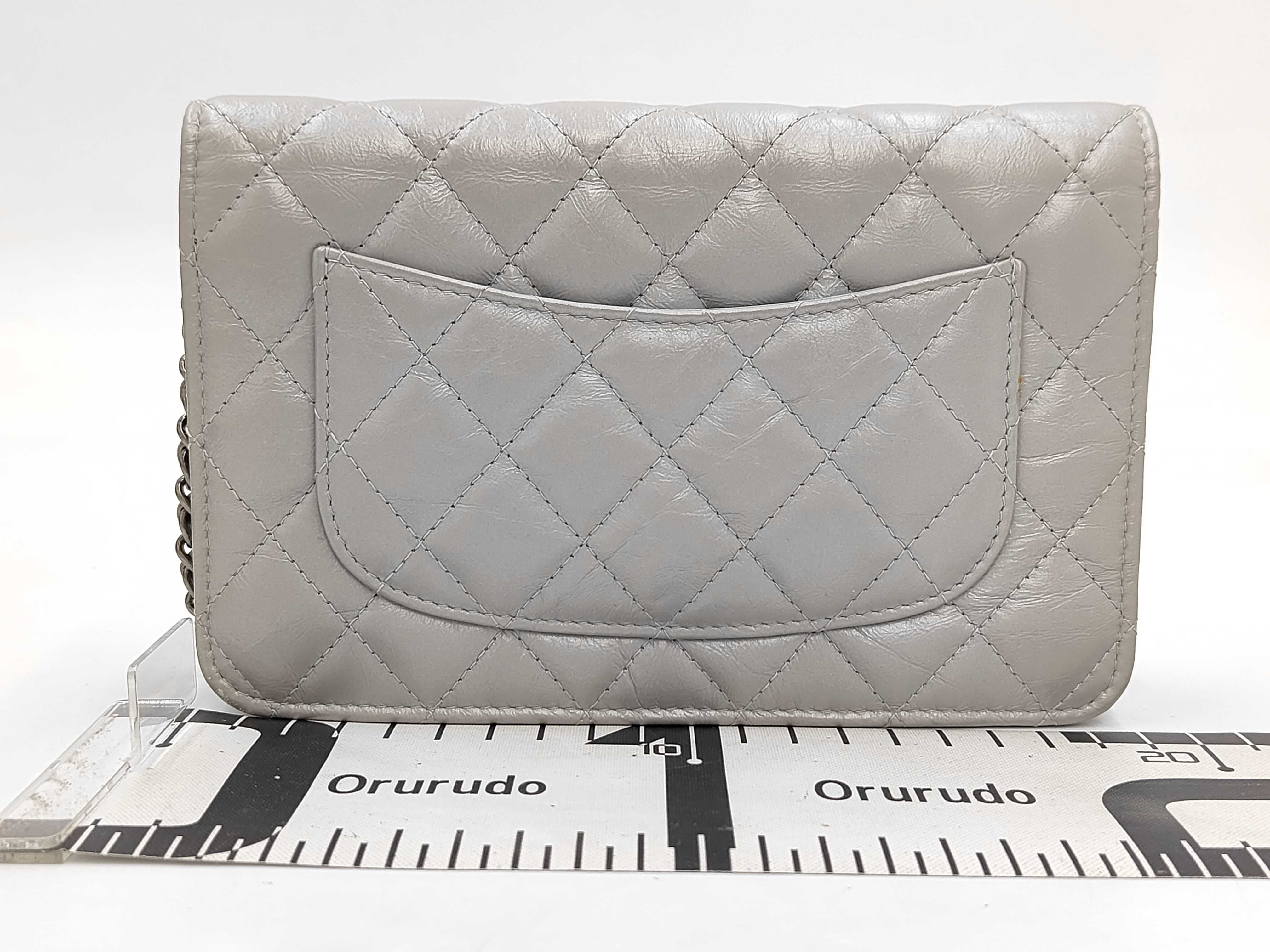 2.55 Reissue Chain Wallet Shoulder Bag — view 2