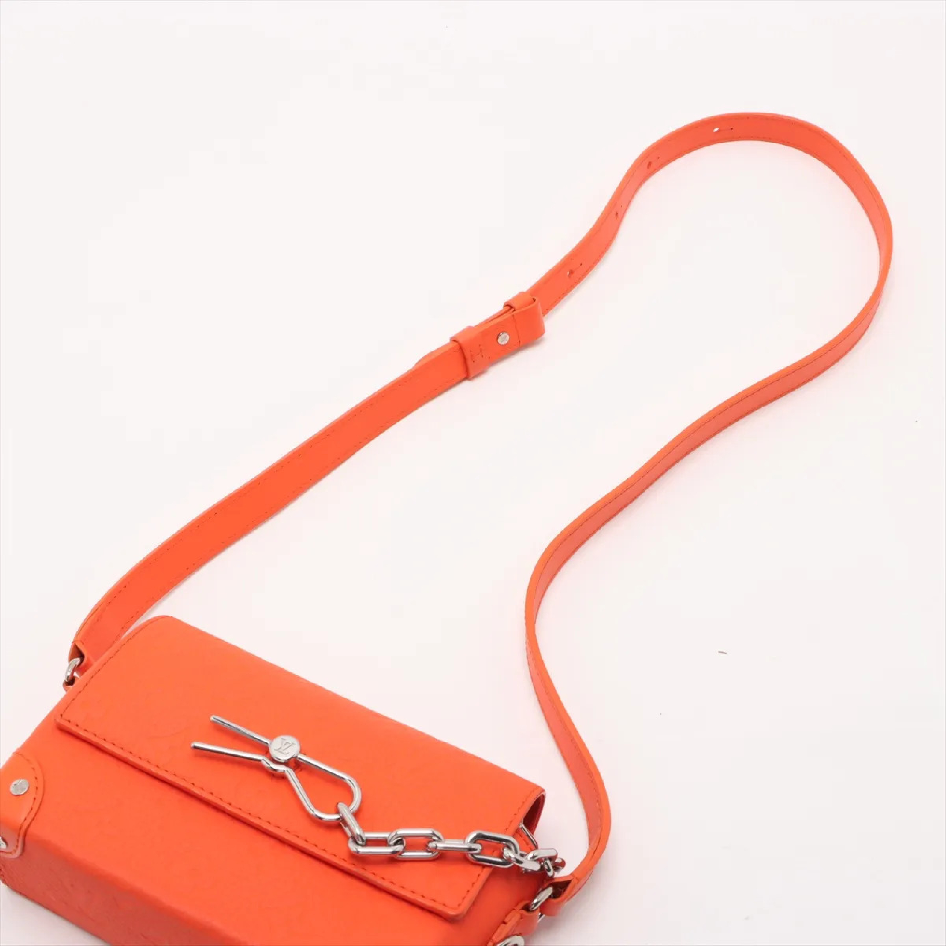 Taurillon Monogram Steamer M82916 Shoulder Bag (RFID detected) — view 3