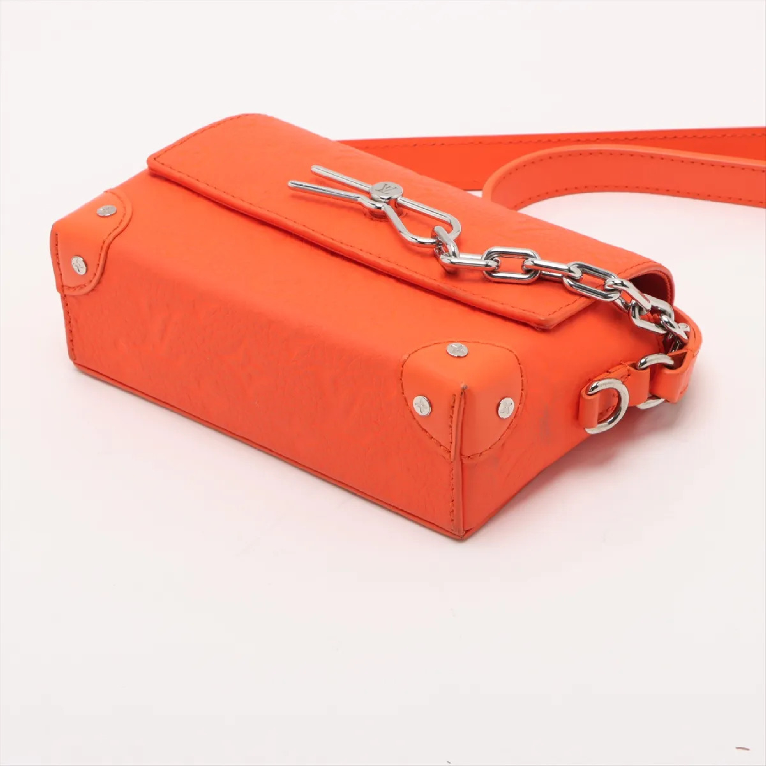 Taurillon Monogram Steamer M82916 Shoulder Bag (RFID detected) — view 4