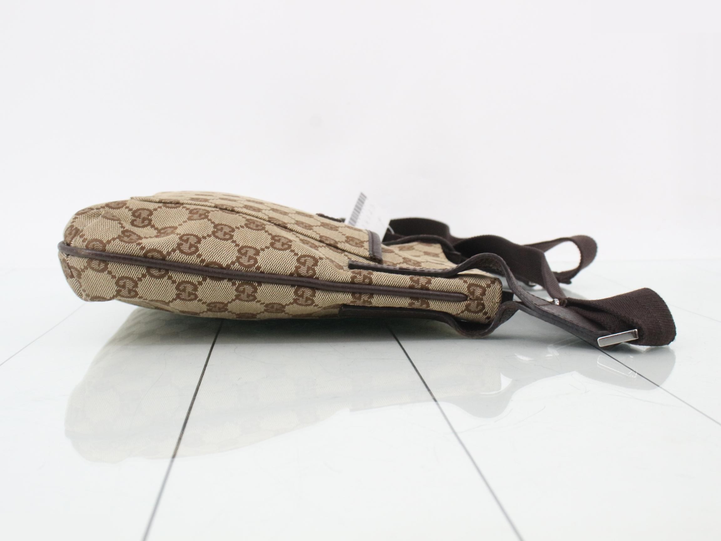 GG Canvas Logo Shoulder Bag — view 3