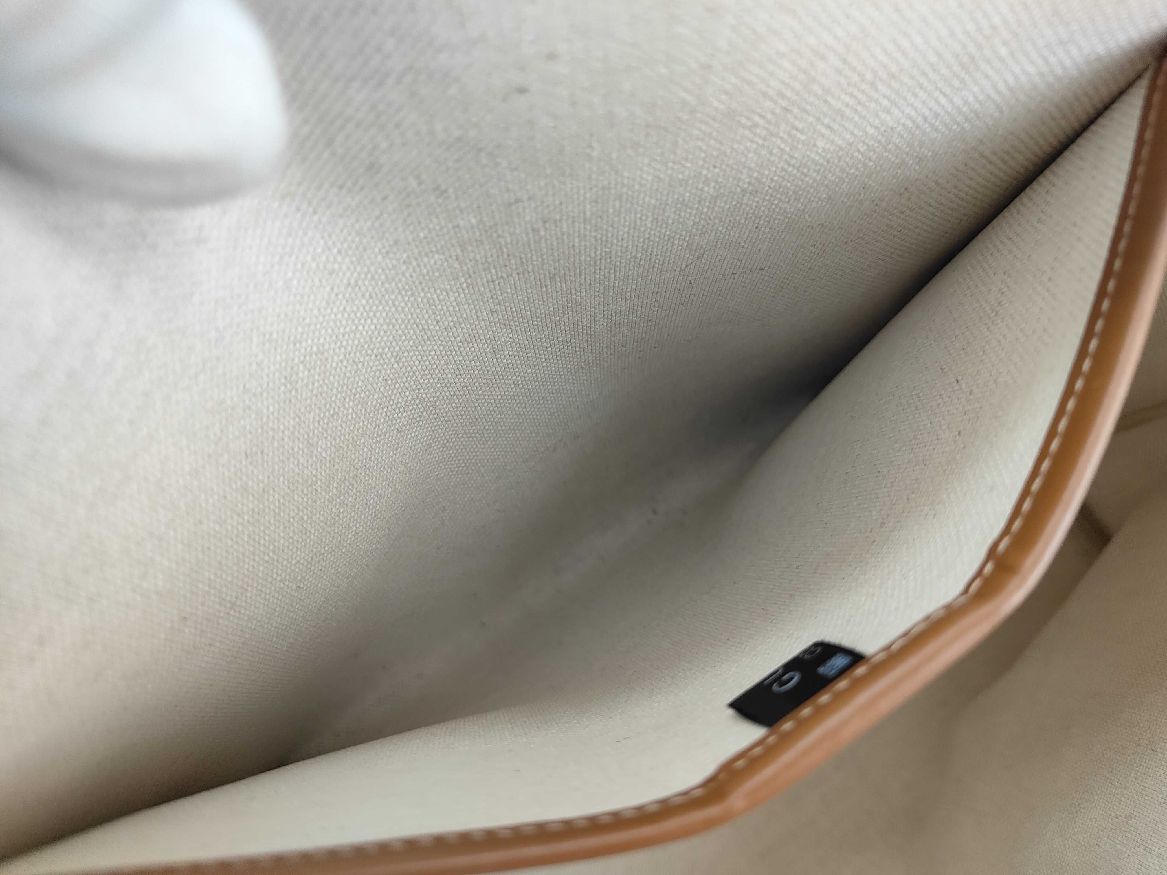GG Supreme Gucci Tote Bag — view 12