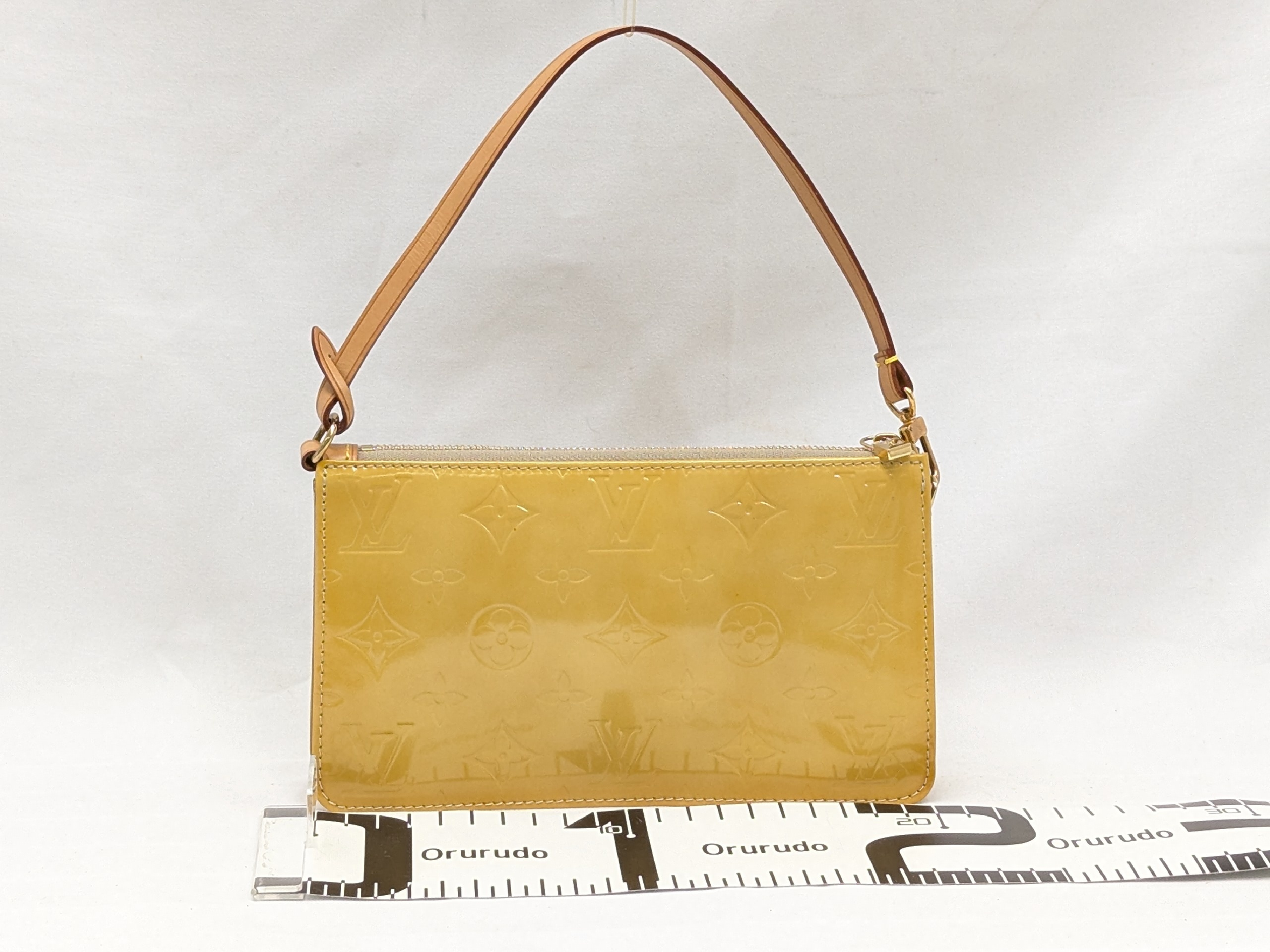 M91010 Vernis Lexington Handbag — view 2