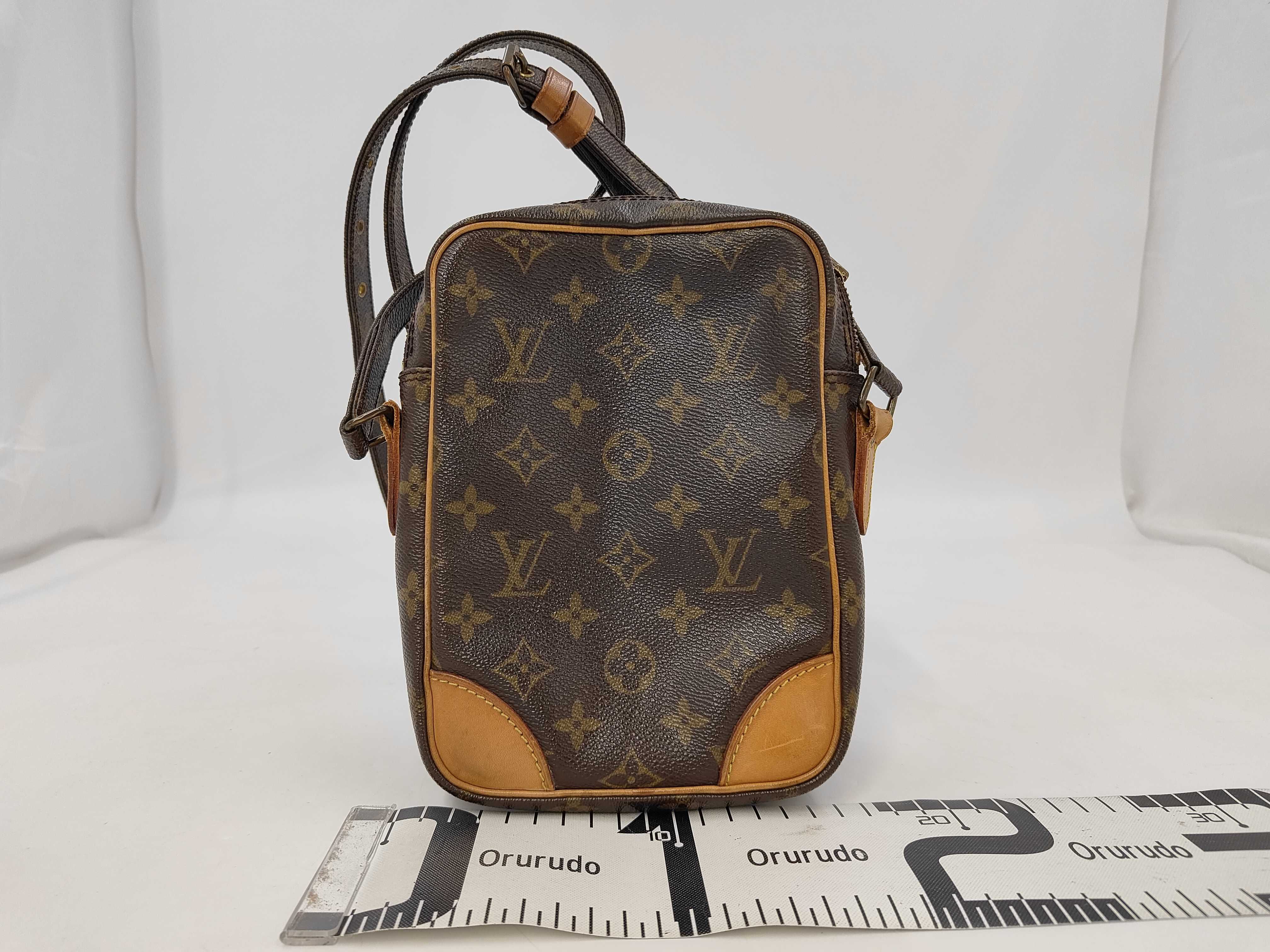 Monogram Amazon TH8902 Shoulder Bag — view 2