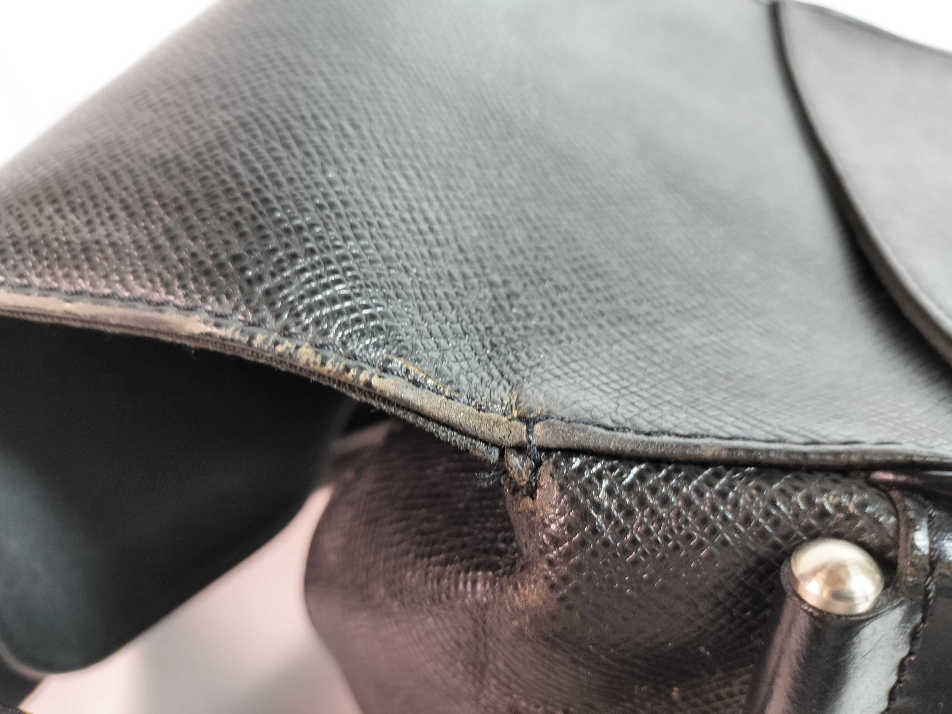 Taiga Leather Shoulder Bag — view 14